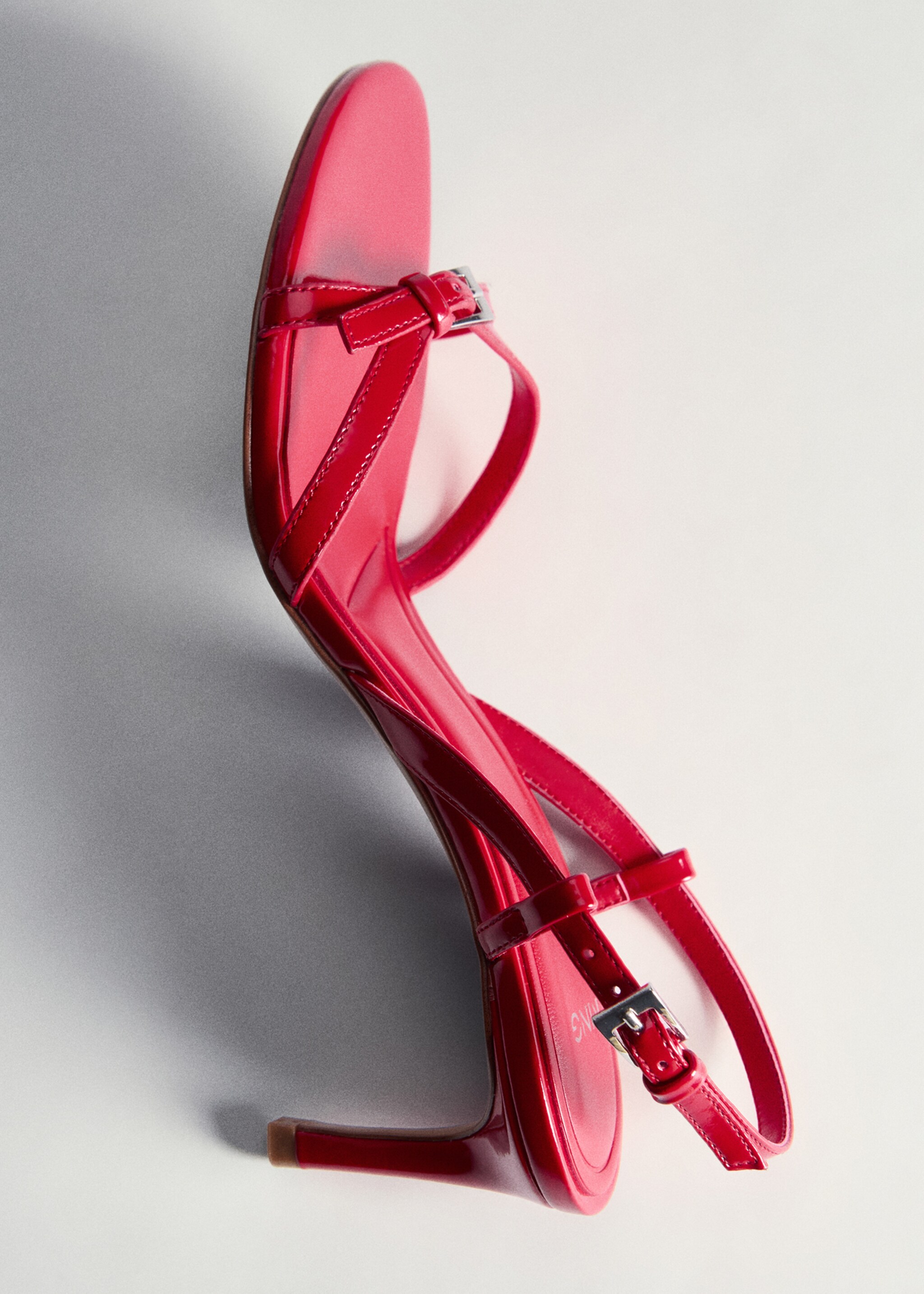Heeled sandals with strap and buckle - Details of the article 5, Red. Ref: 77032927-00.