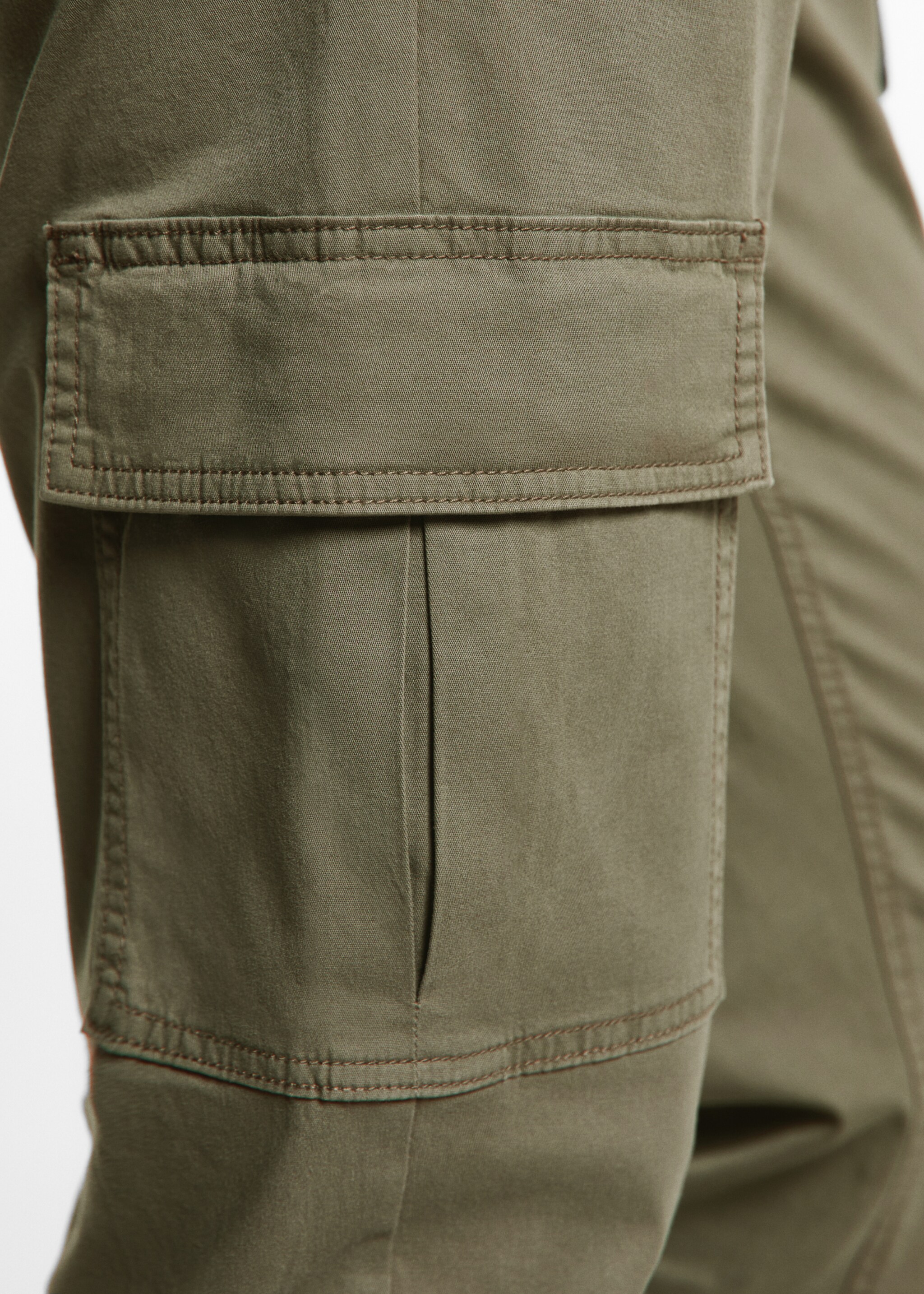 Cargo jogger trousers - Details of the article 2
