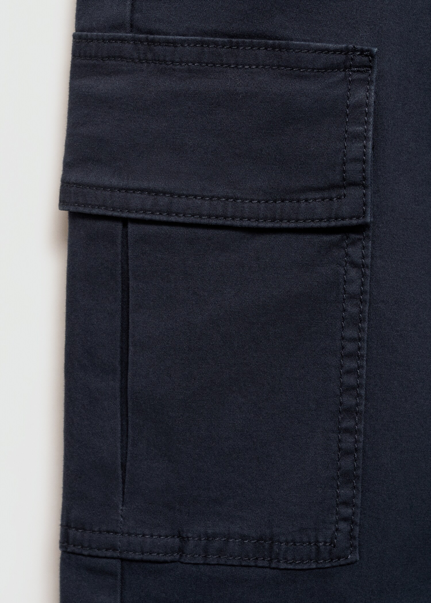 Cargo jogger trousers - Details of the article 8