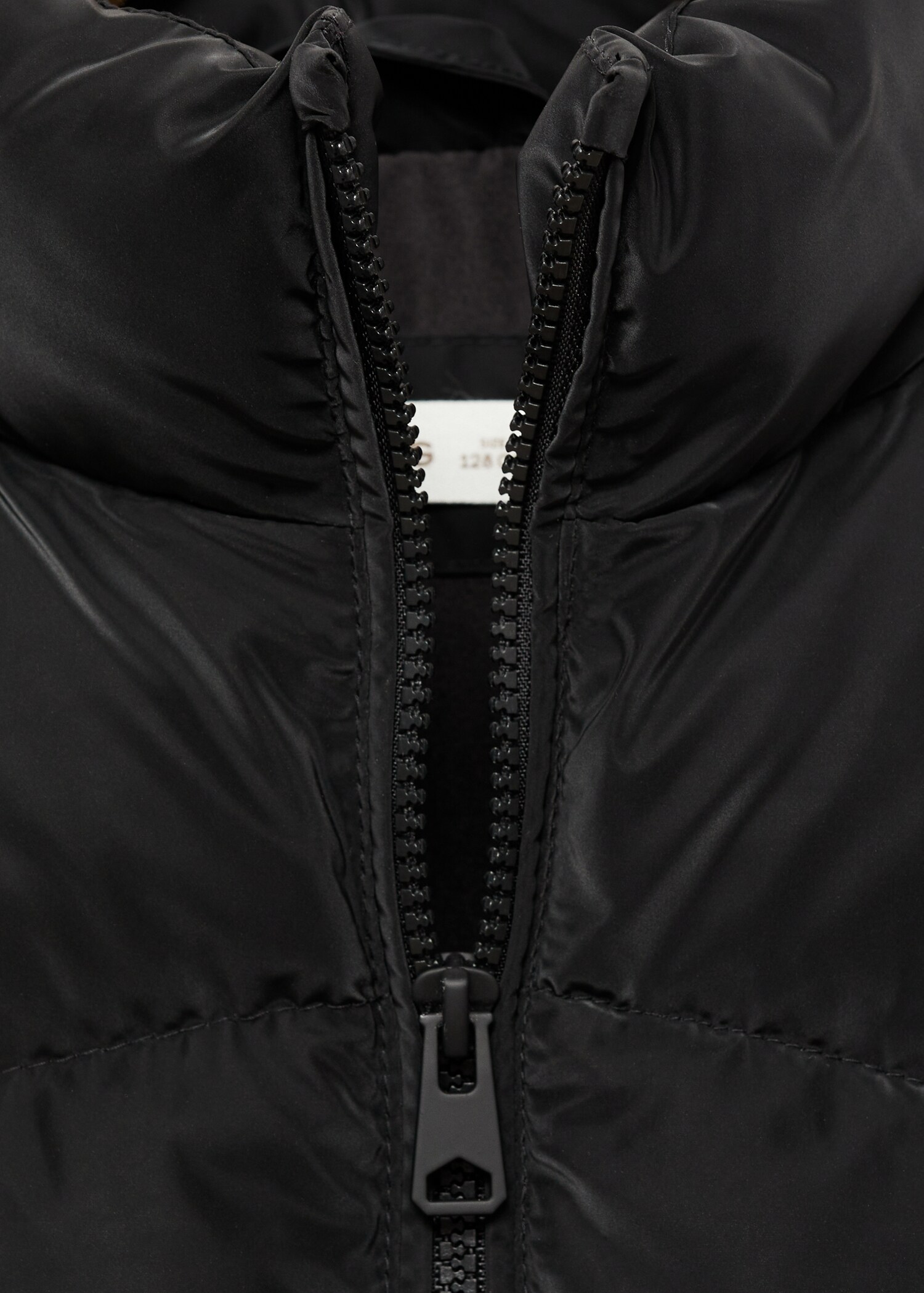 Quilted gilet - Details of the article 8
