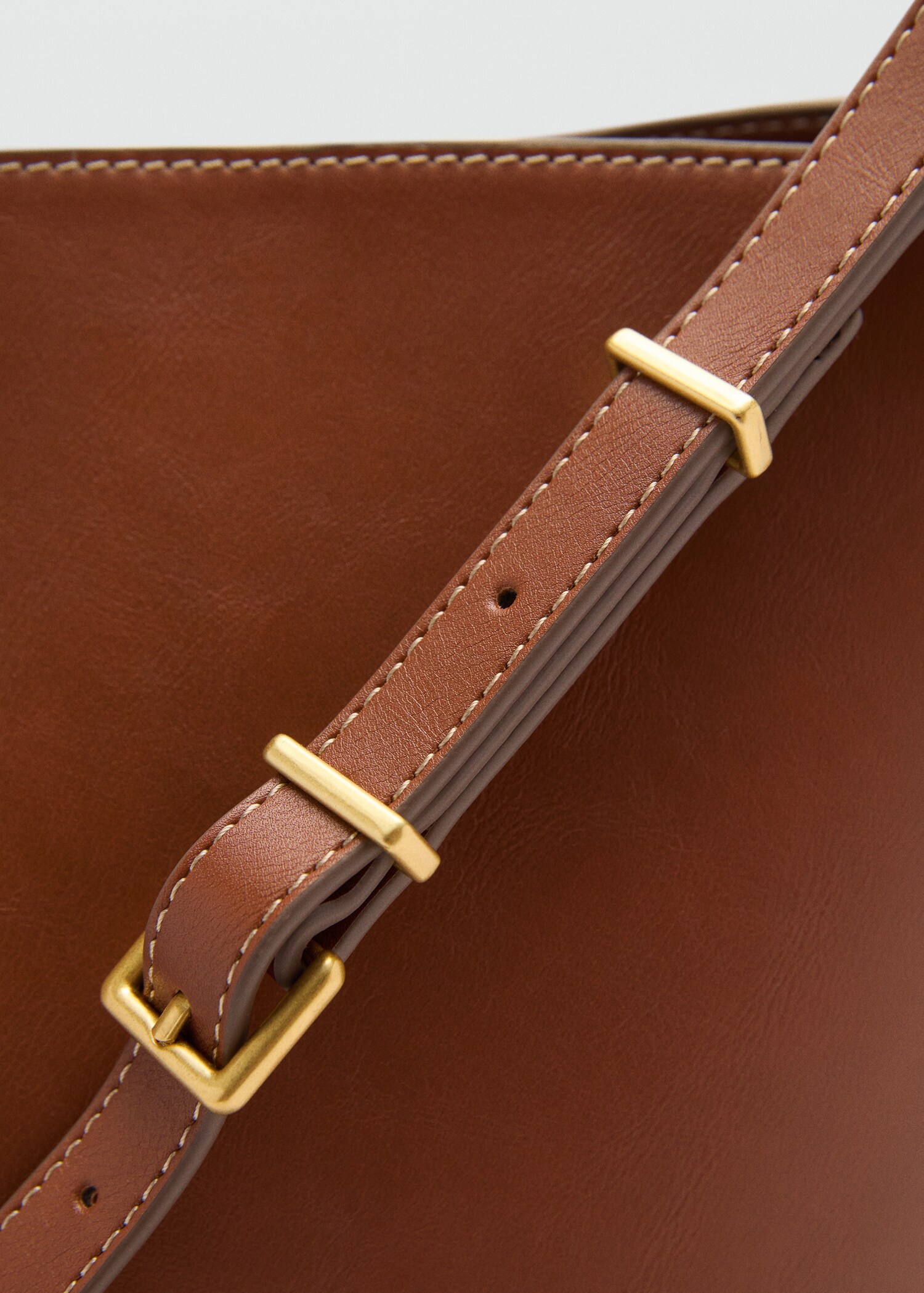 Shopper-Tasche mit Metalldetails - Detail des Artikels 3