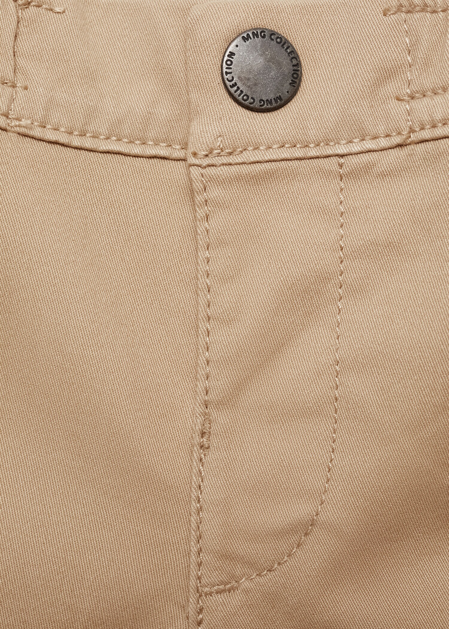Elastic waist cargo trousers - Details of the article 8