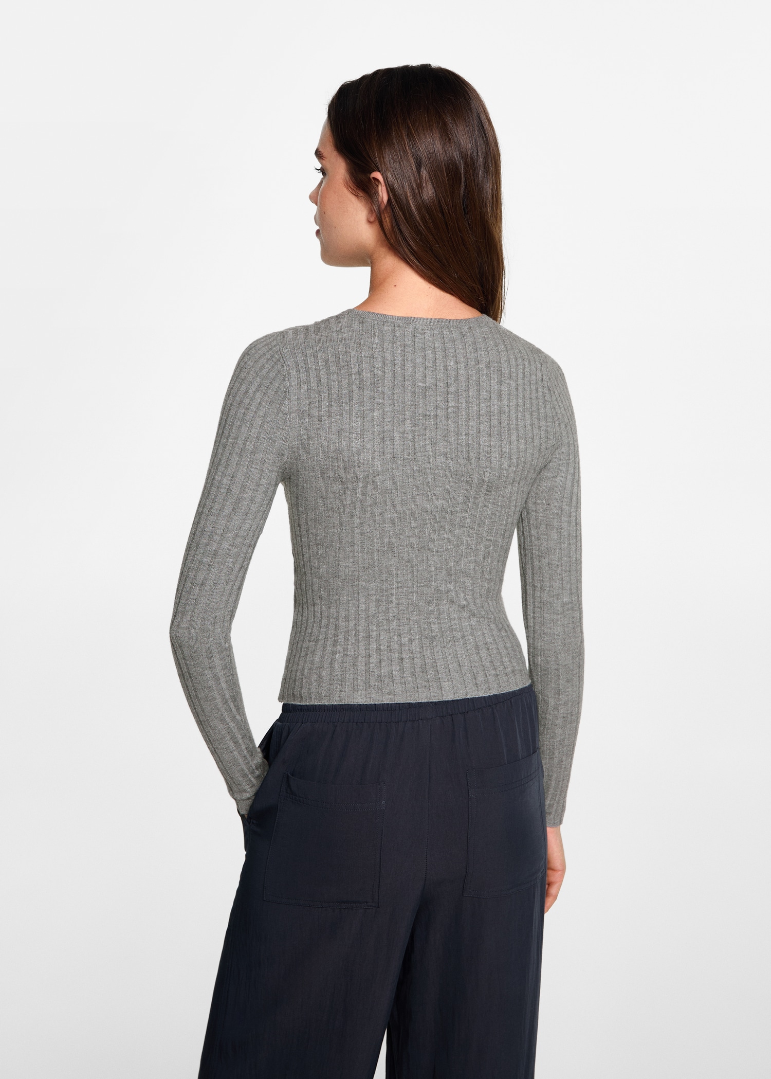 Ribbed sweater top - Reverse of the article