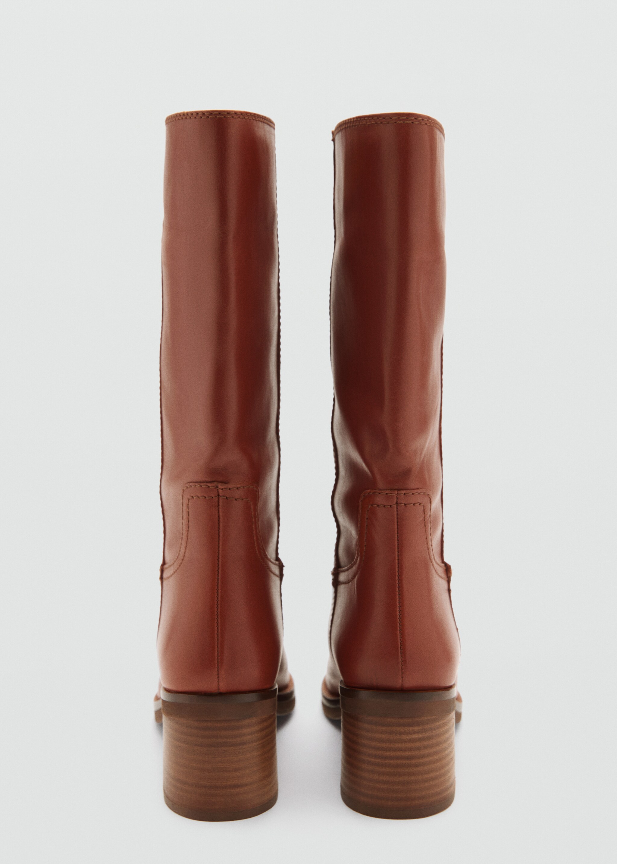 Leather ankle boots with block heel - Details of the article 1