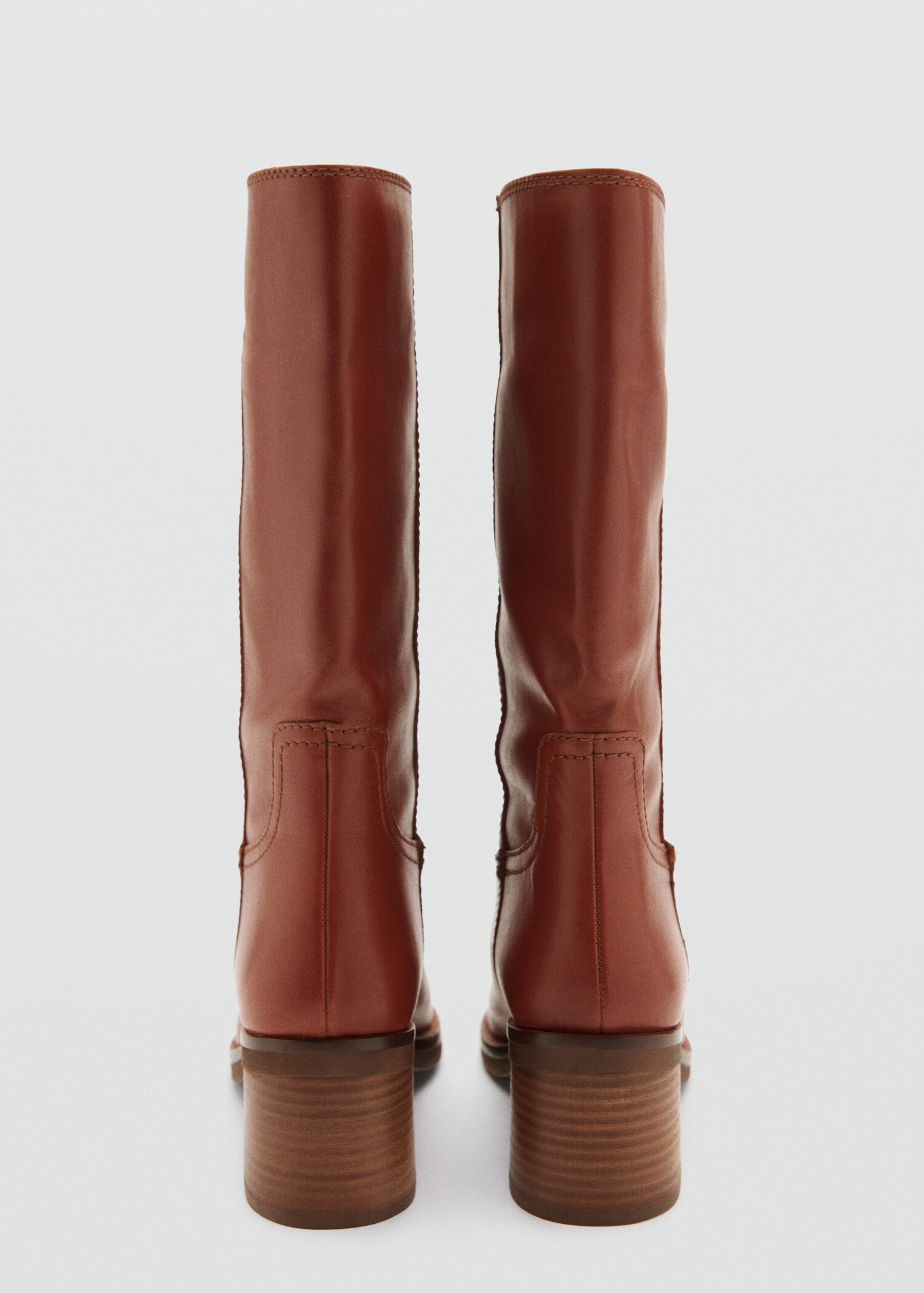 Leather ankle boots with block heel - Details of the article 1