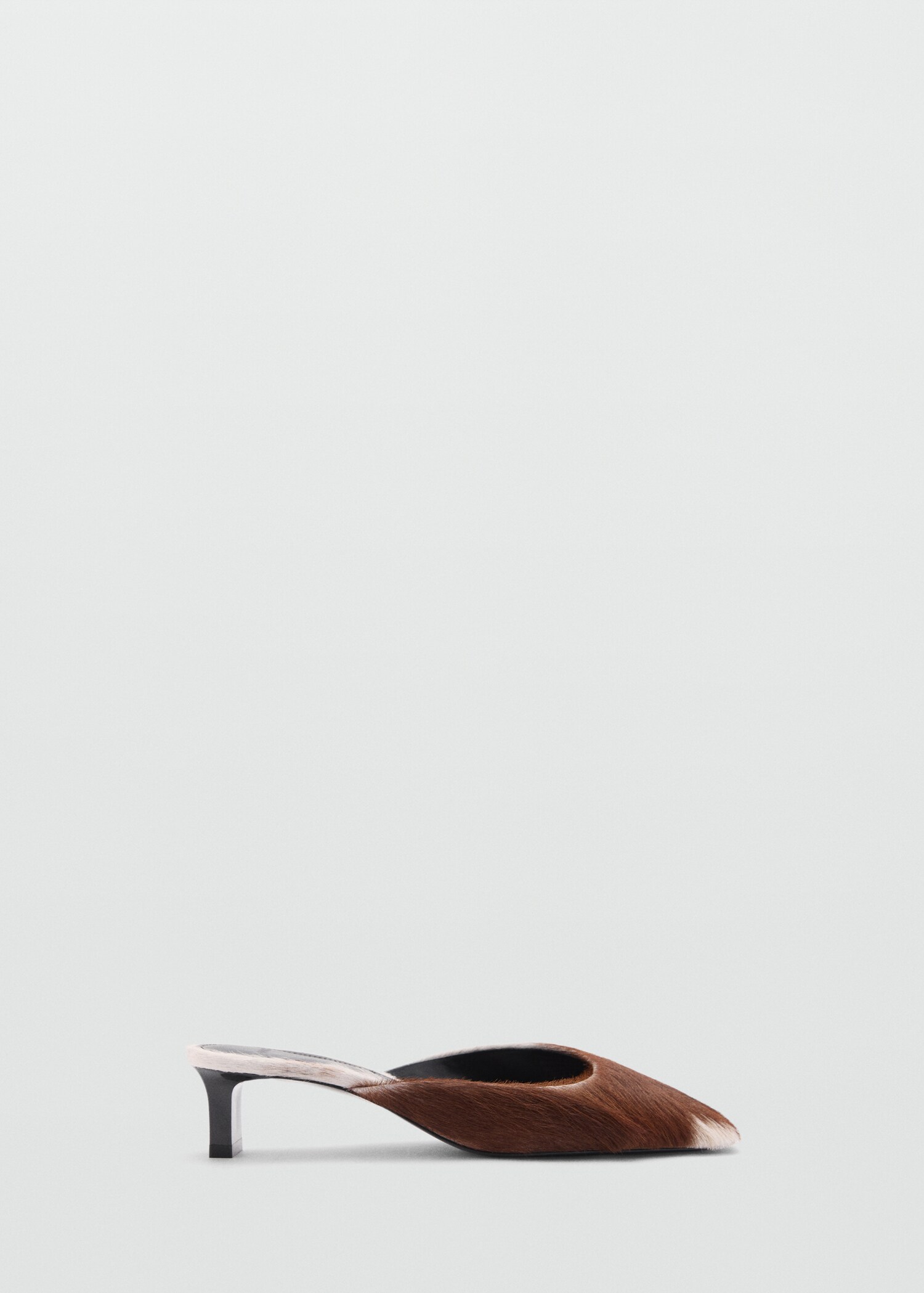 Heeled leather shoes - Article without model