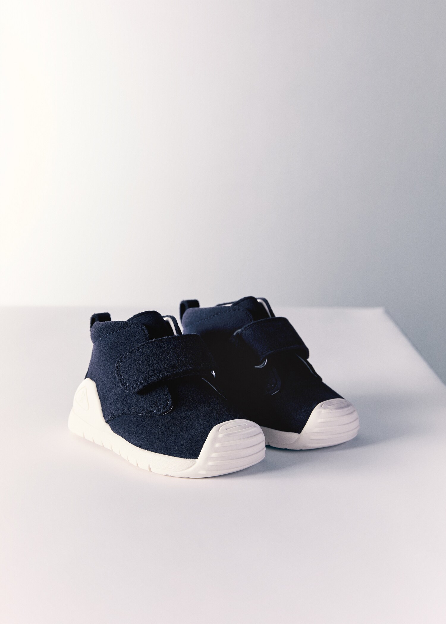Tennis cuir biomecanics - Plan moyen
