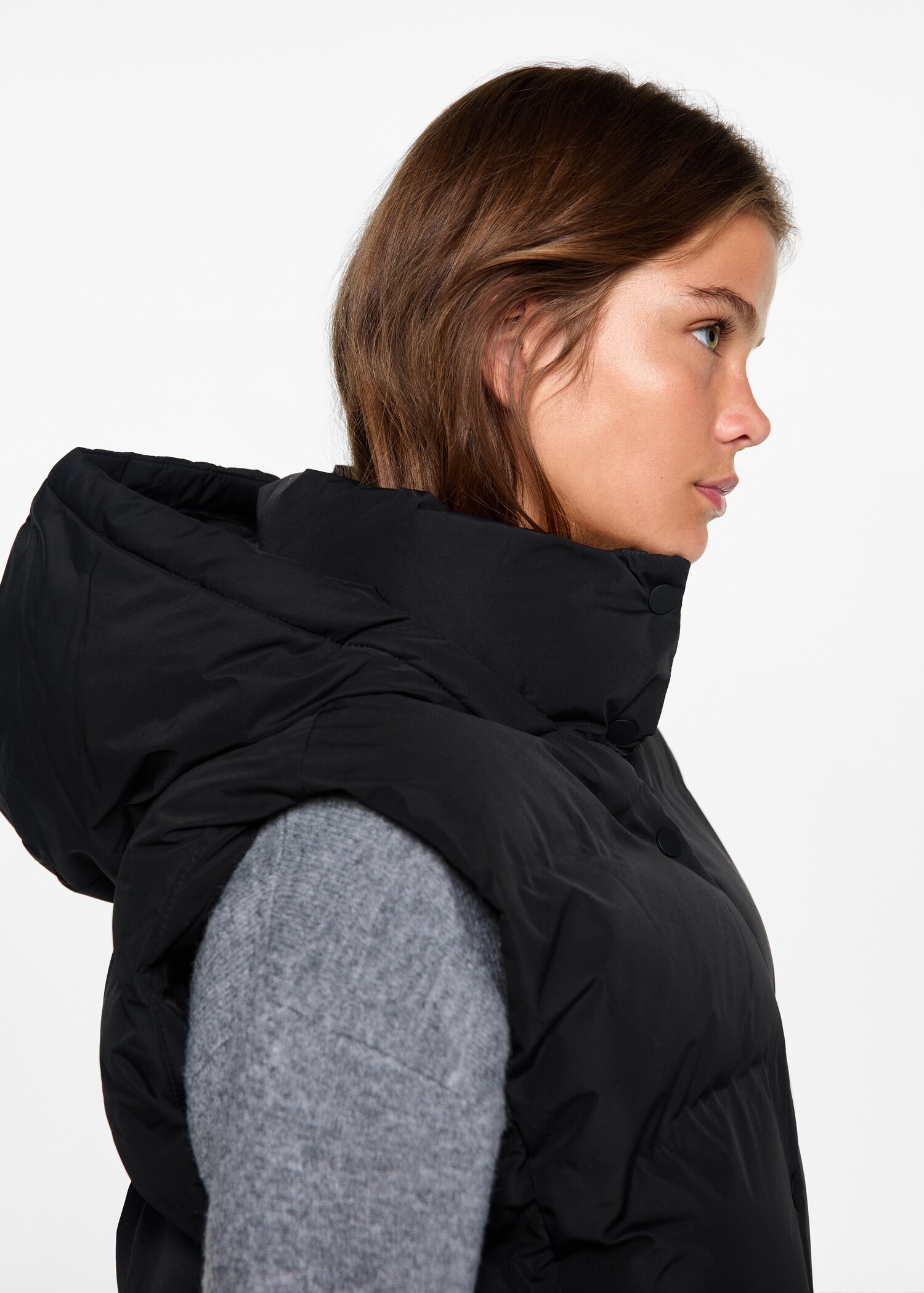 Quilted gilet with hood - Details of the article 2