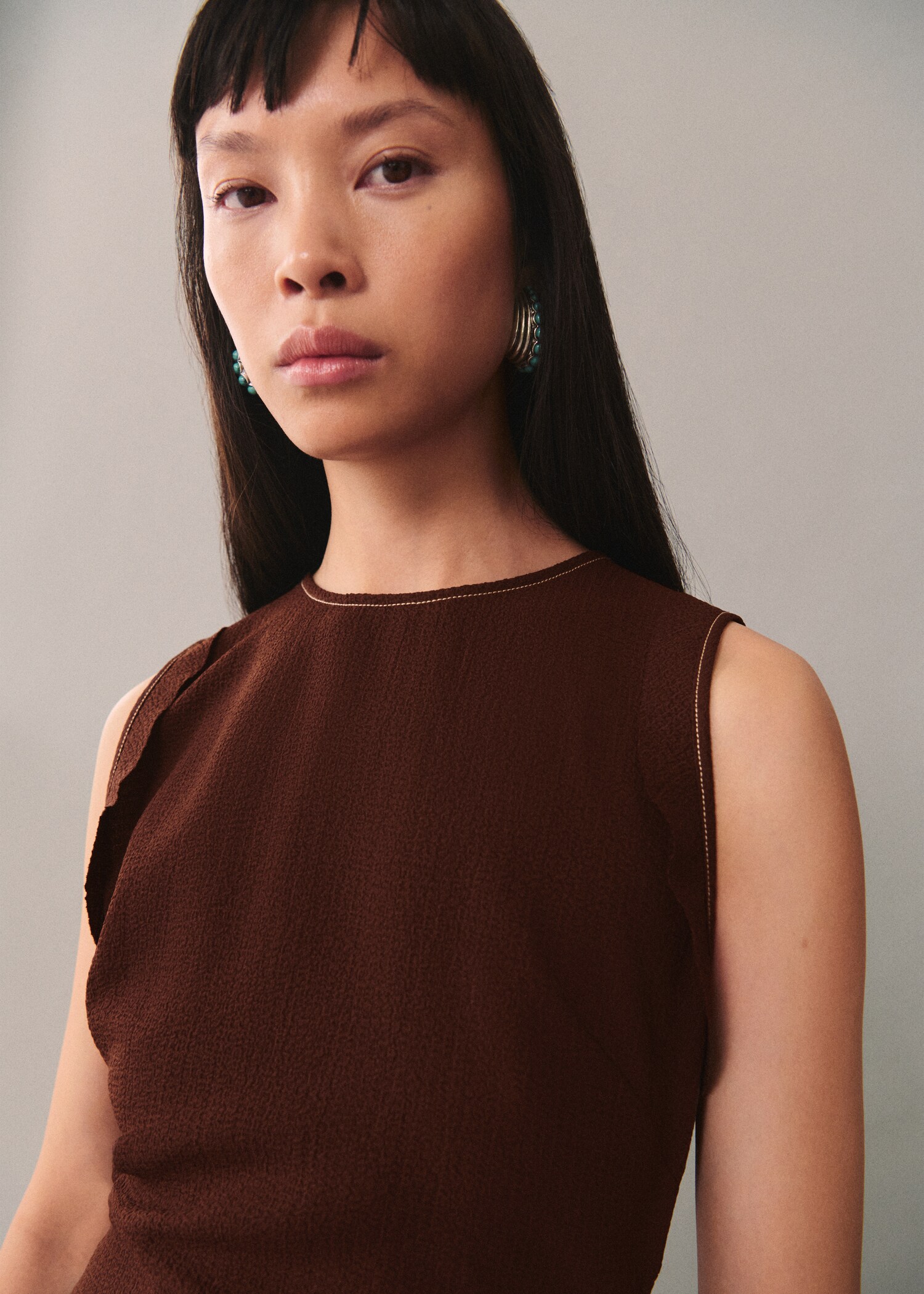 Midi-dress with decorative stitching - Details of the article 1