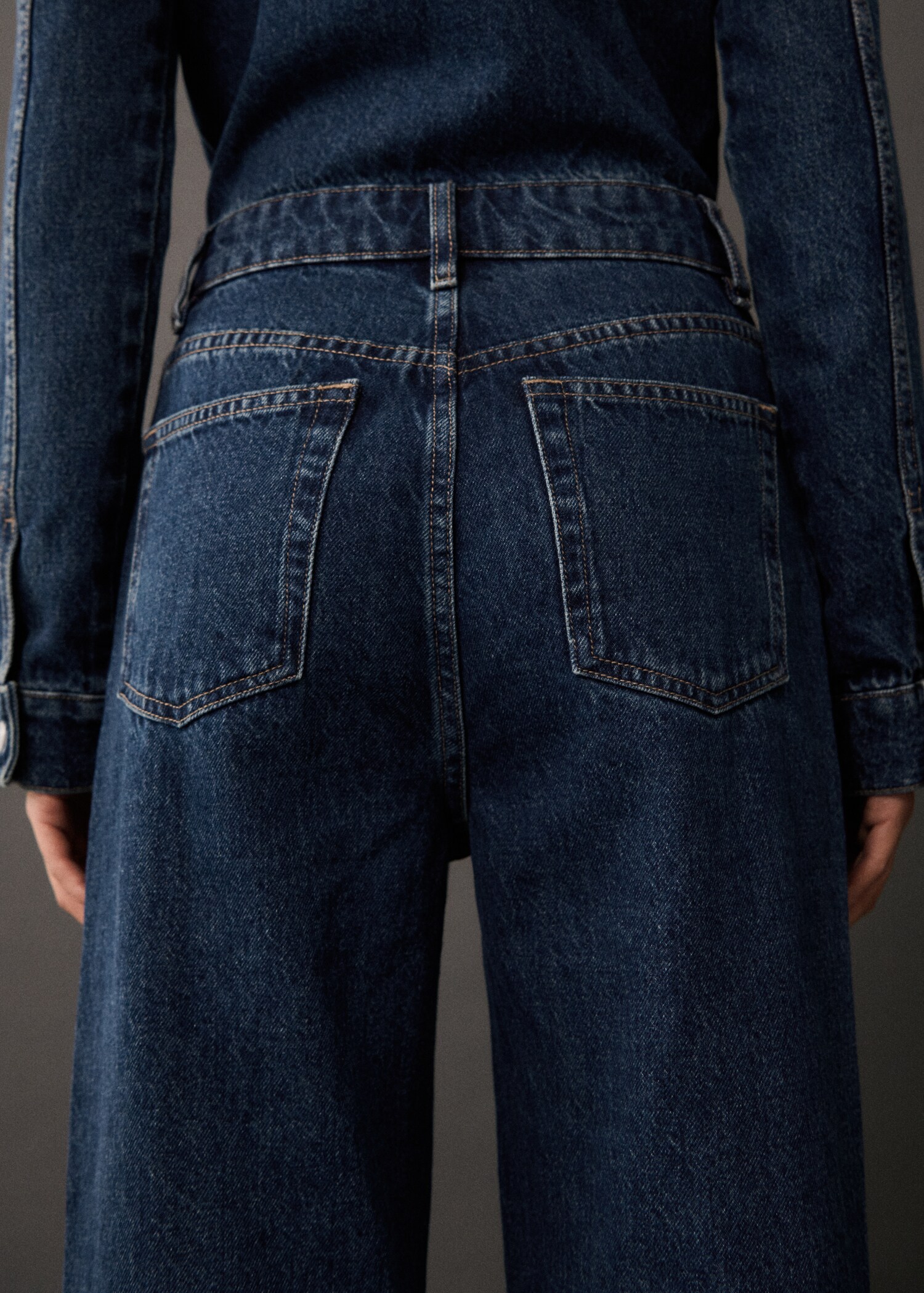 Combi-pantalon en jean - Détail de l'article 4