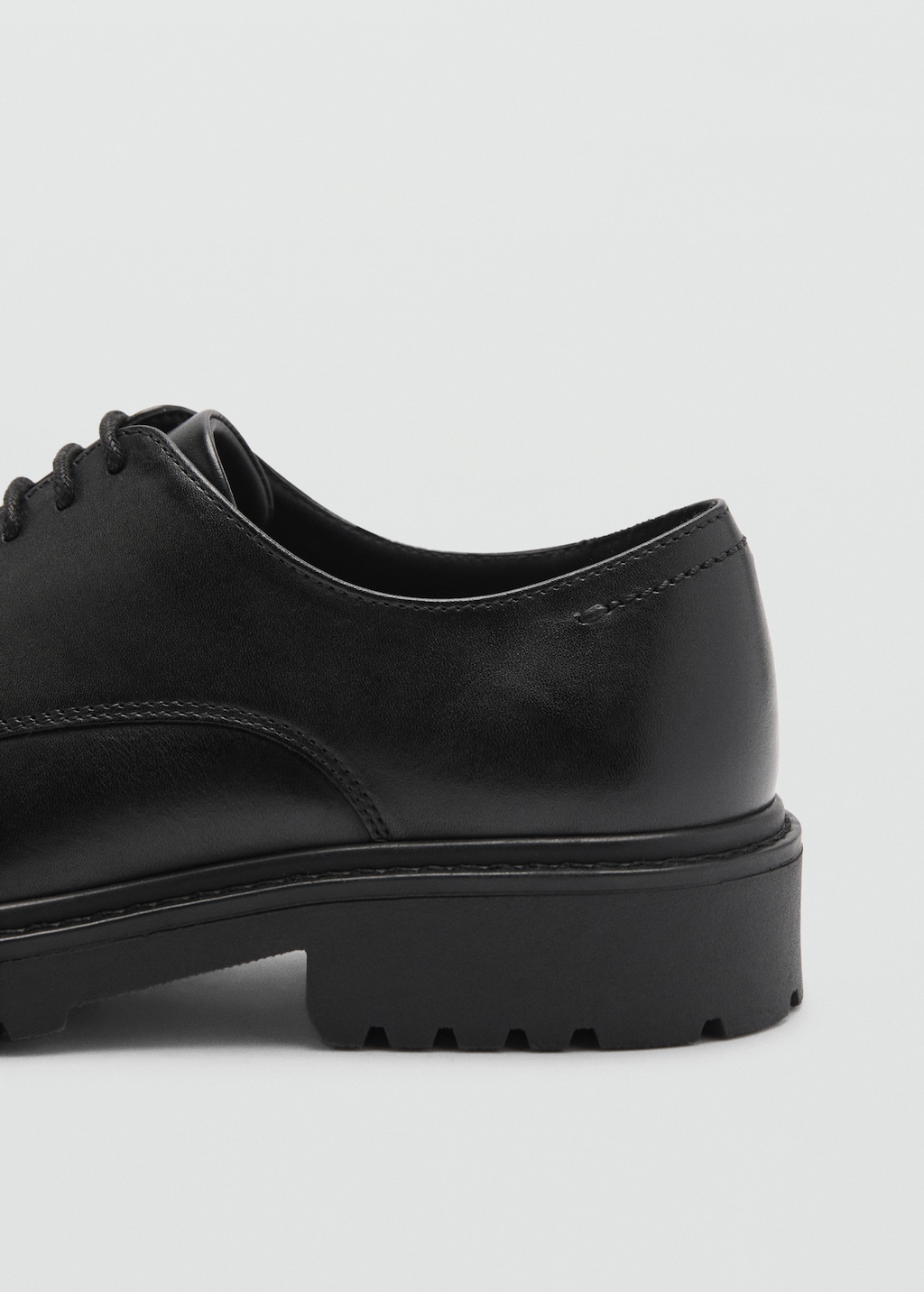 Leather blucher shoes