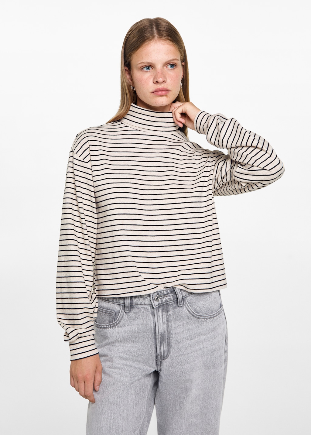Striped turtleneck T shirt
