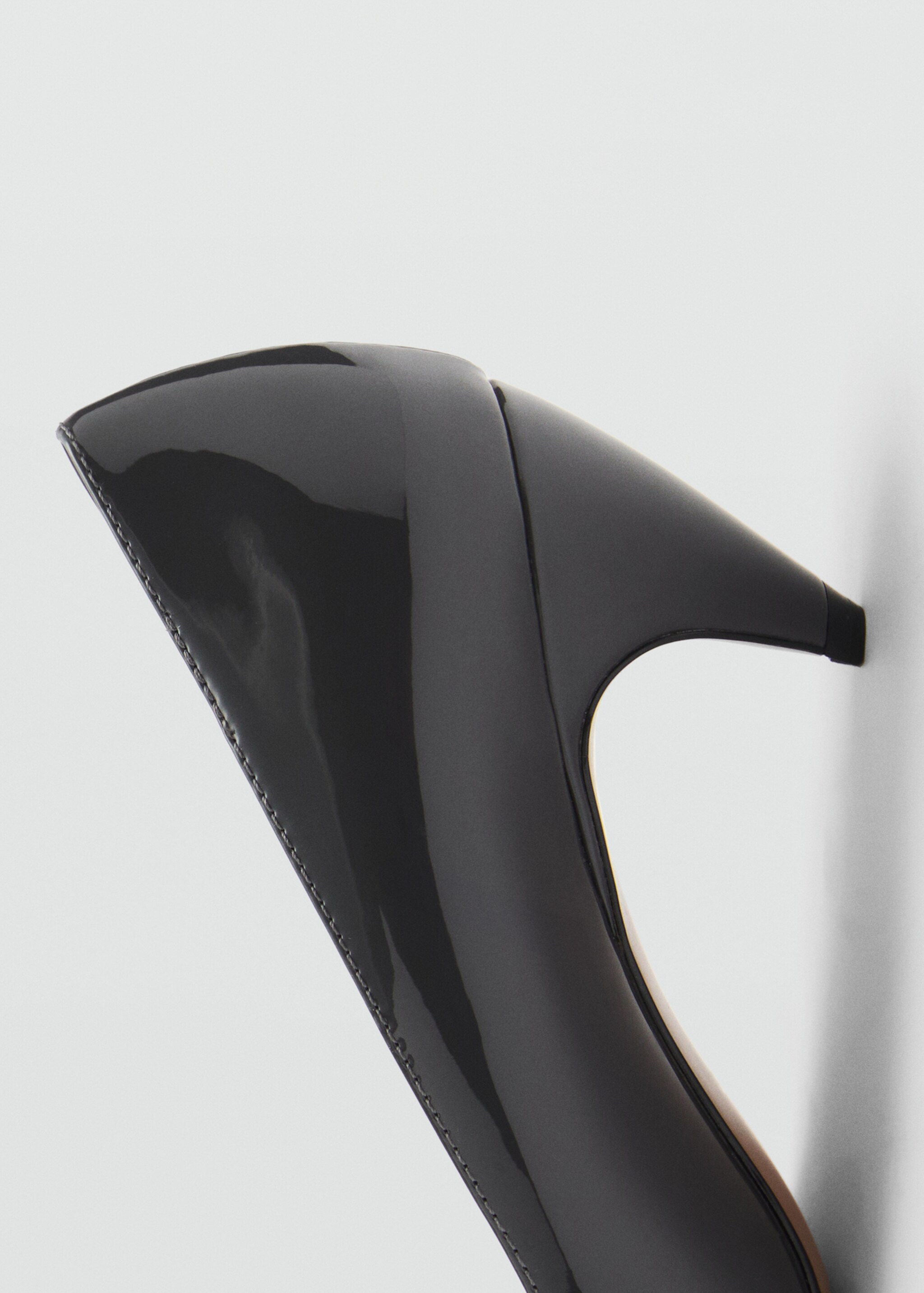 Chaussures vernies à talon - Détail de l'article 1