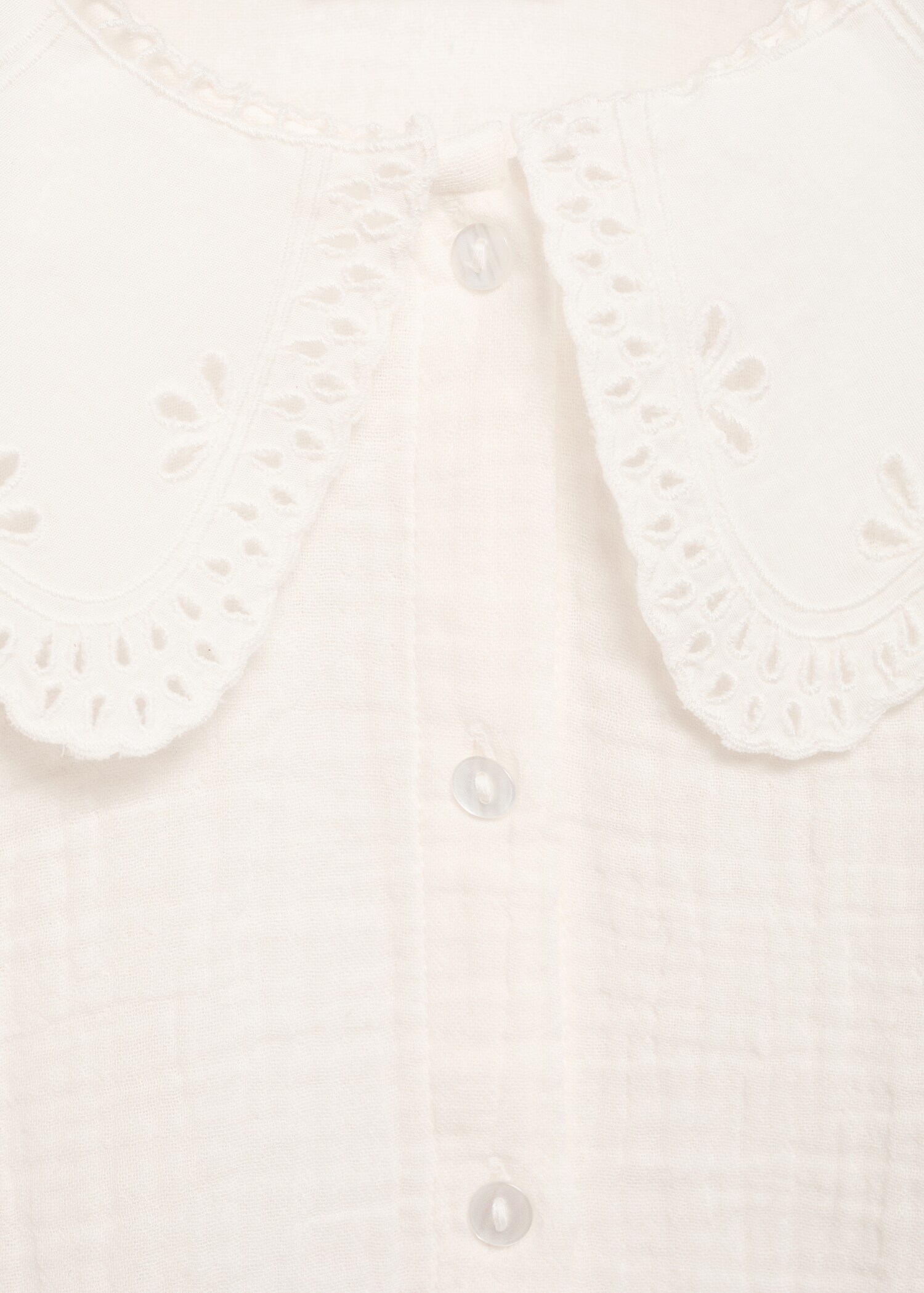 Embroidered detail shirt - Details of the article 8