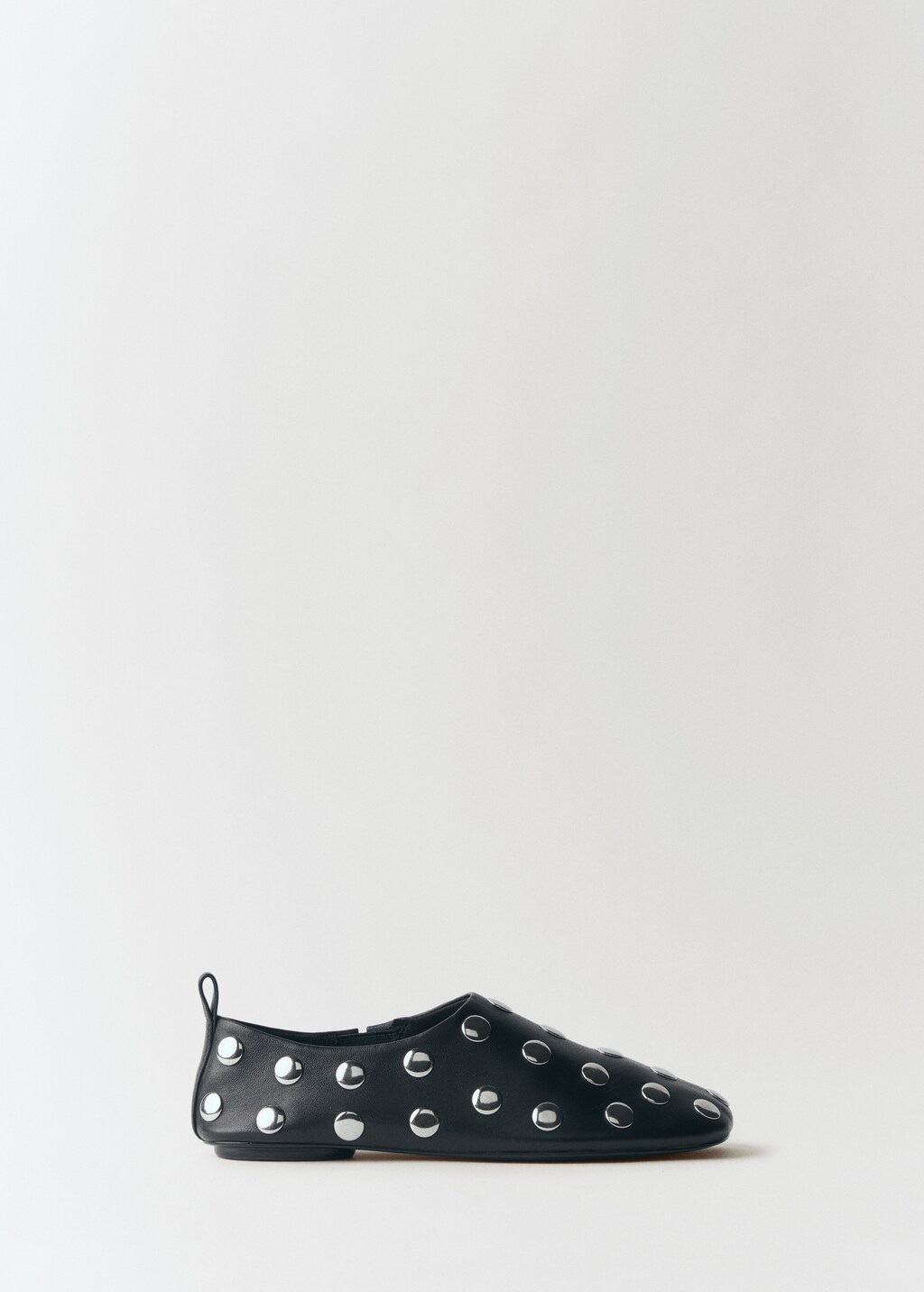Lederschuhe mit Nieten