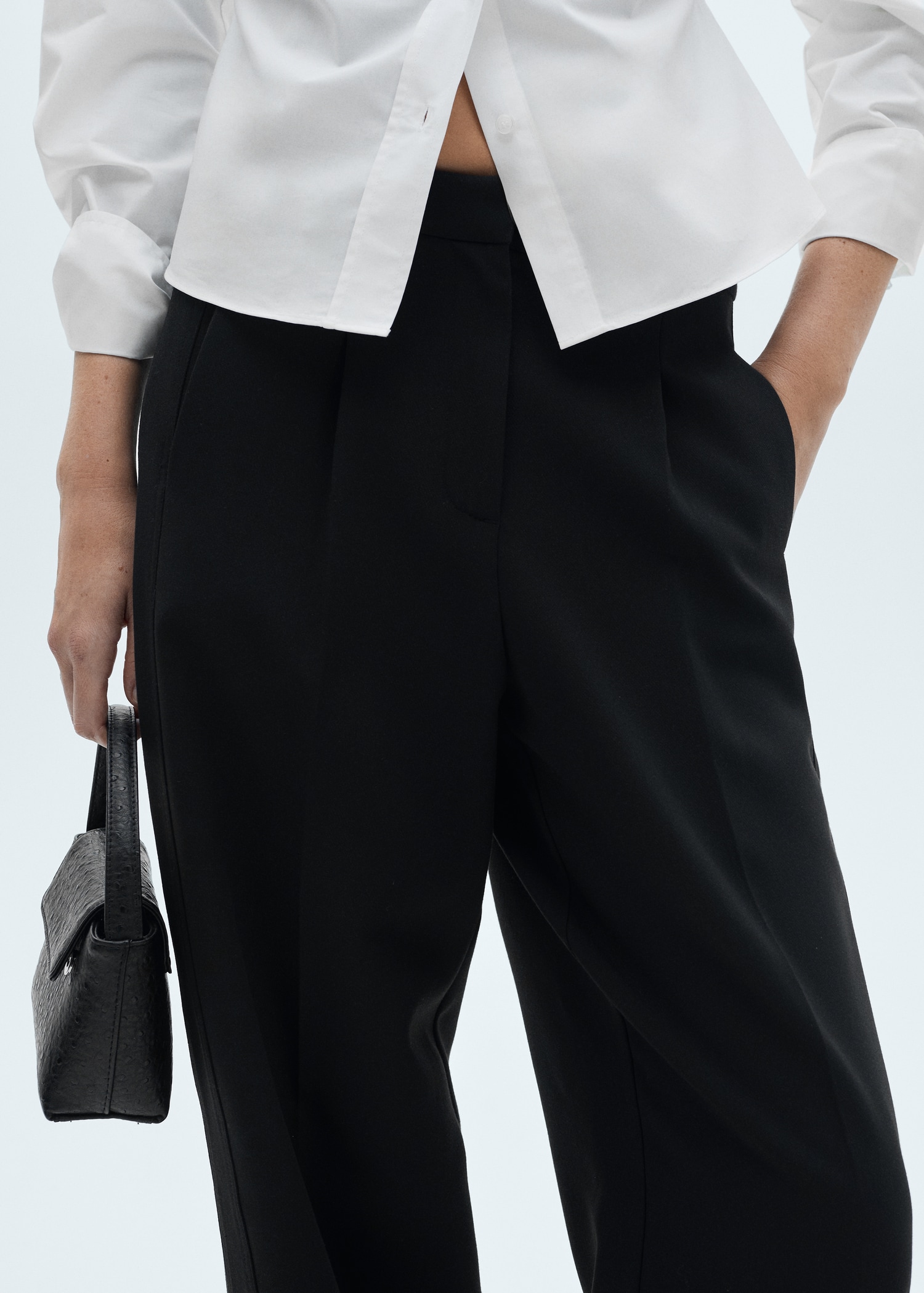 Straight-fit pleated trousers - Details of the article 1