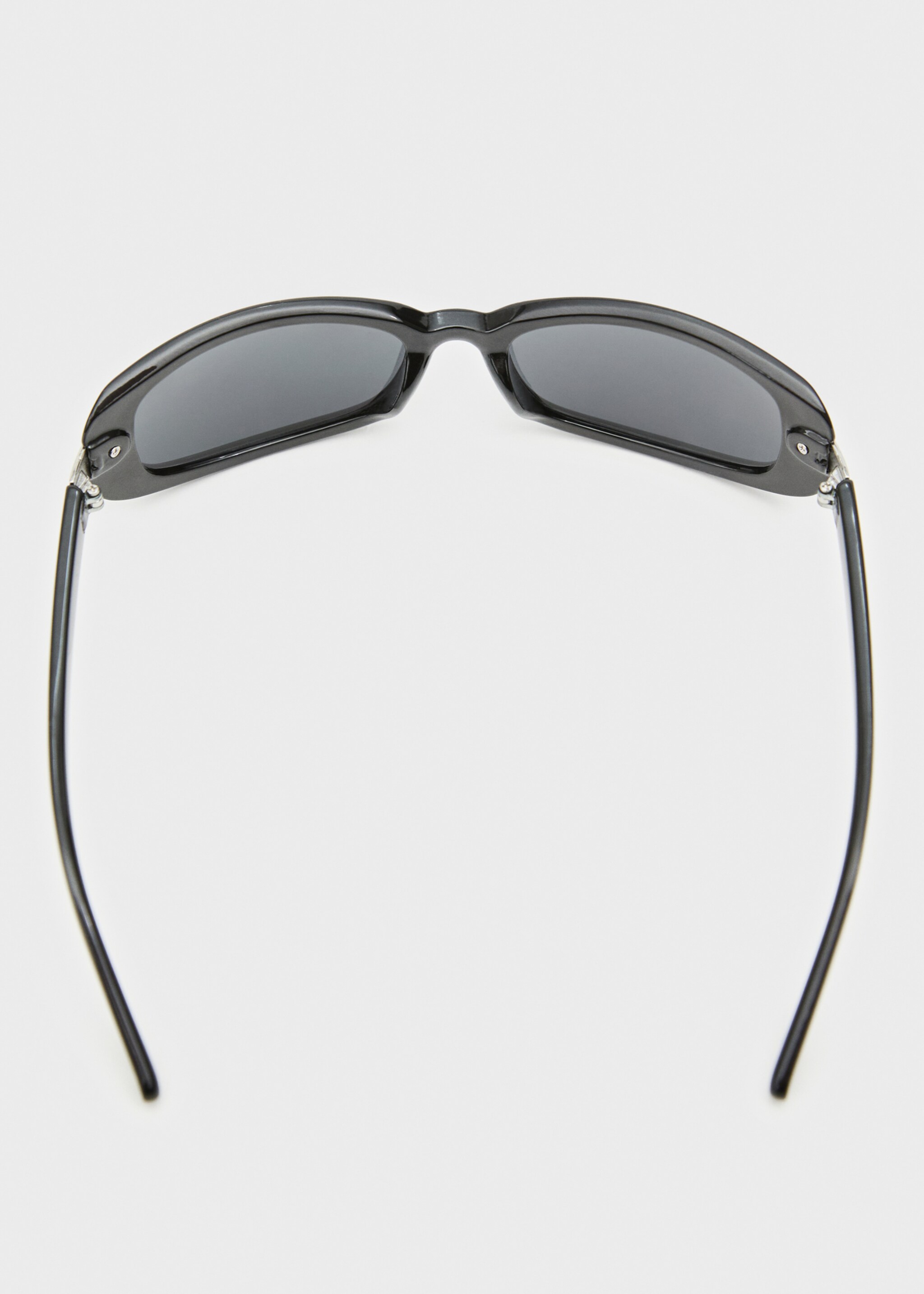 Sunglasses with metal detail - Details of the article 1