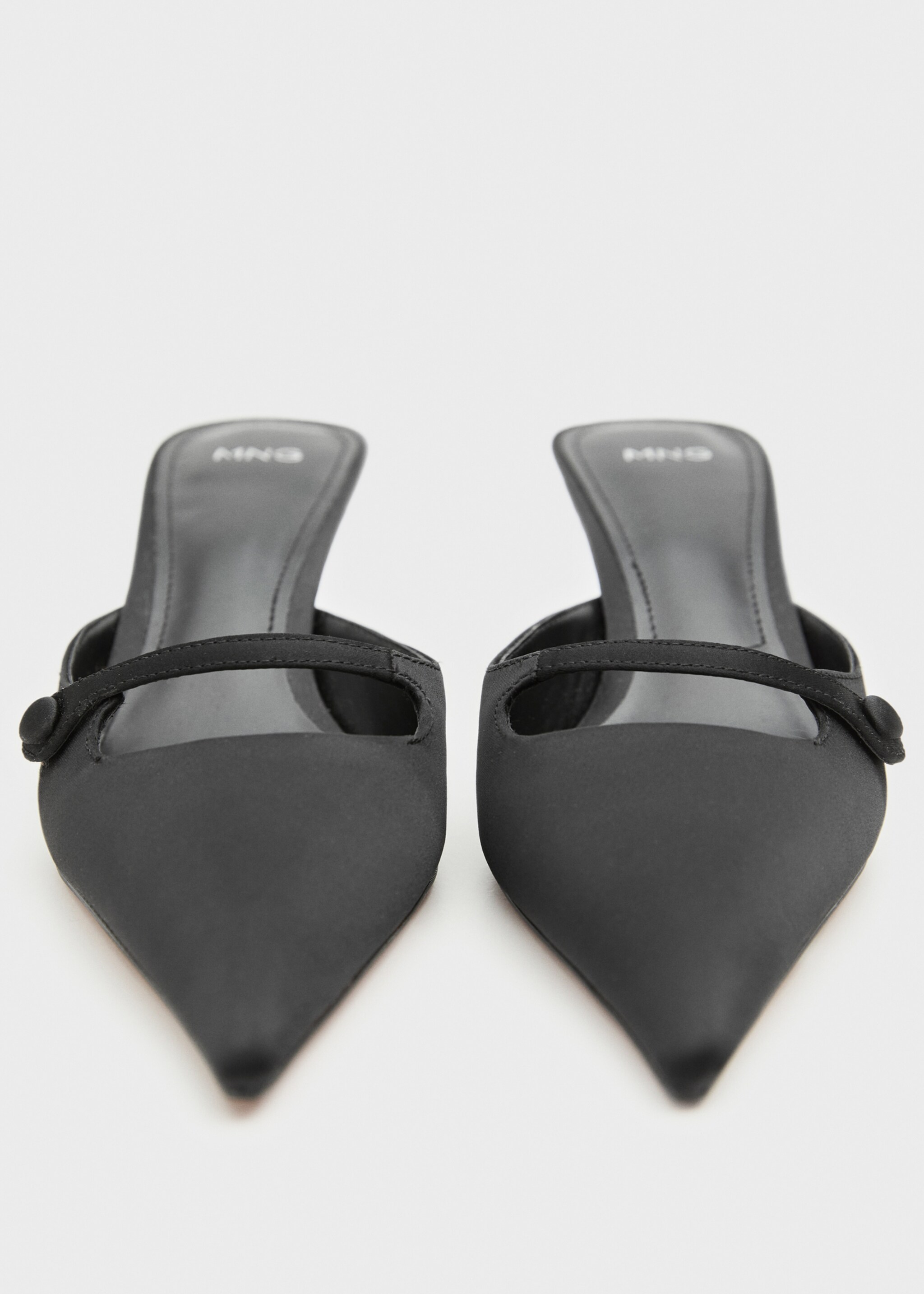 Satin kitten-heel shoes - Détail de l'article 2