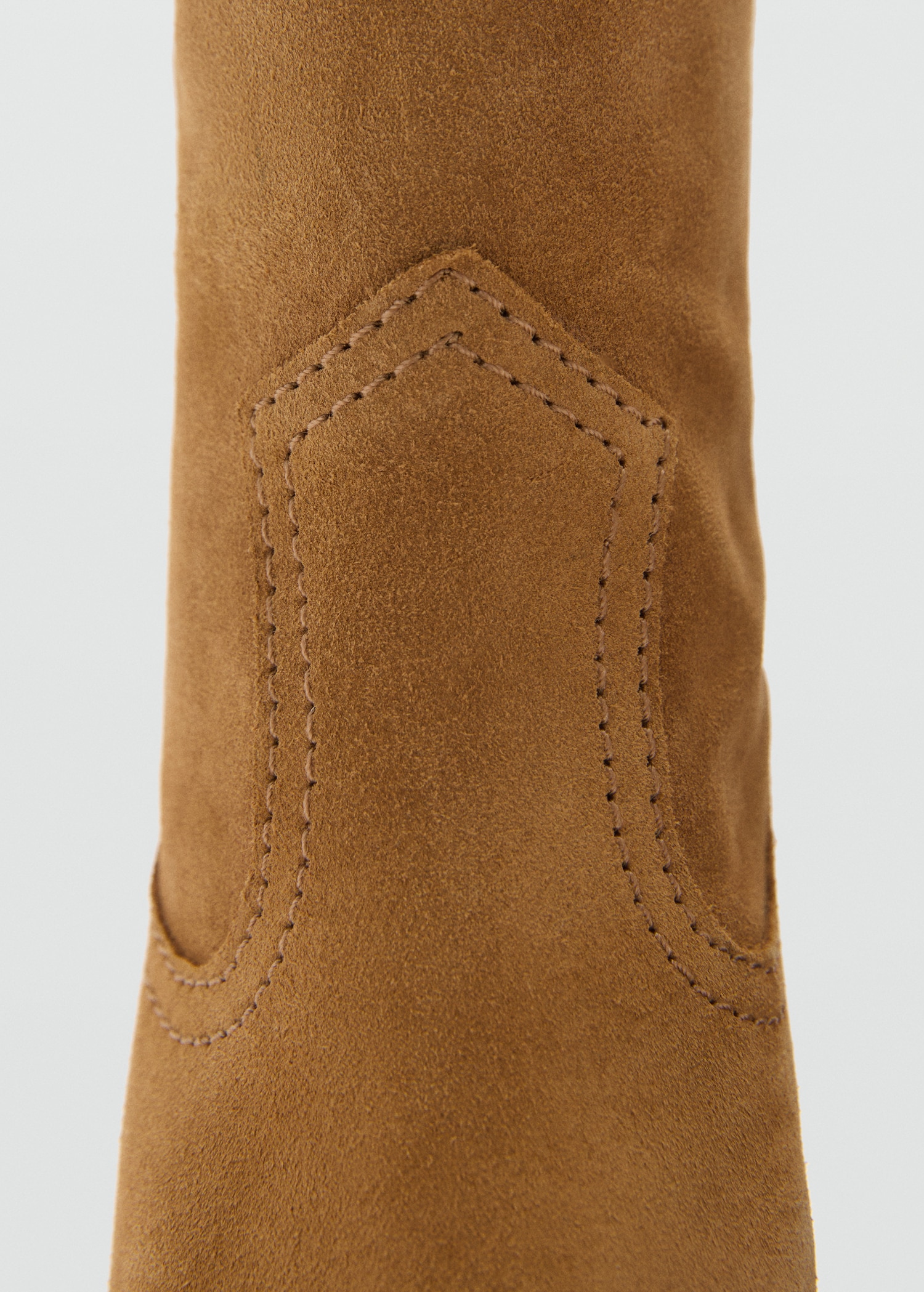 Suede cowboy boots - Details of the article 1