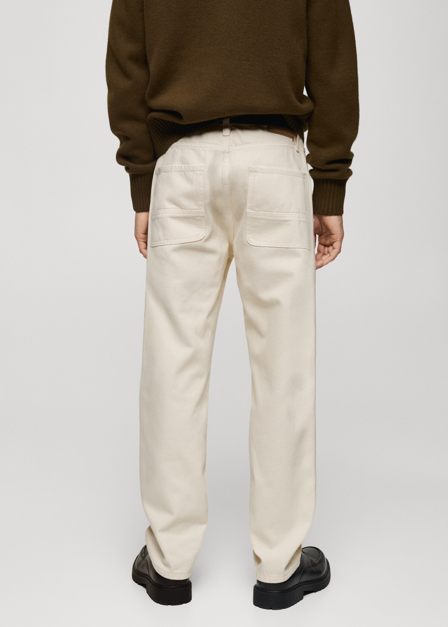 Regular-Fit-Jeans mit Nahtdetail - Rückseite des Artikels