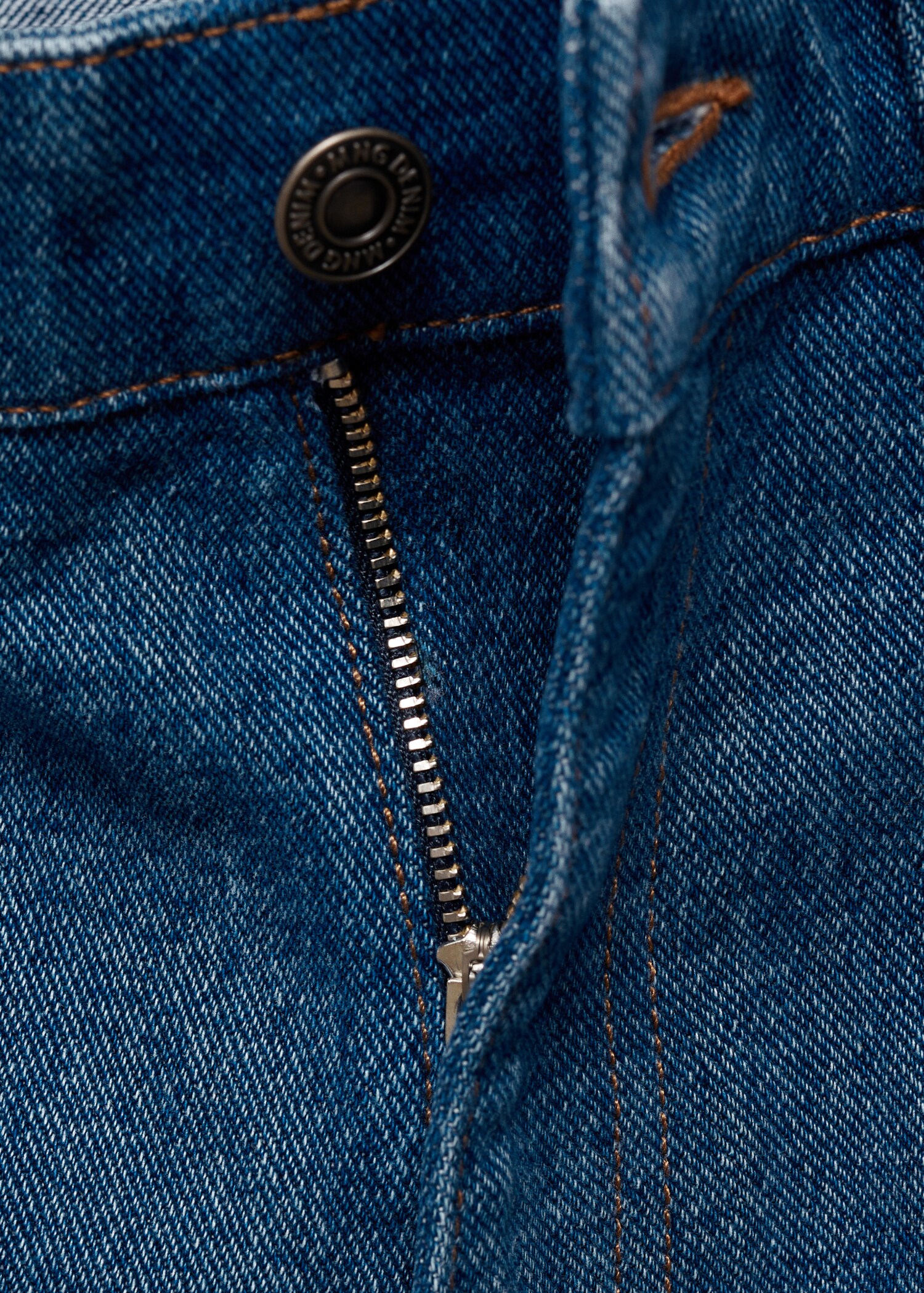 Slim-fit jeans in medium wash - Details of the article 8