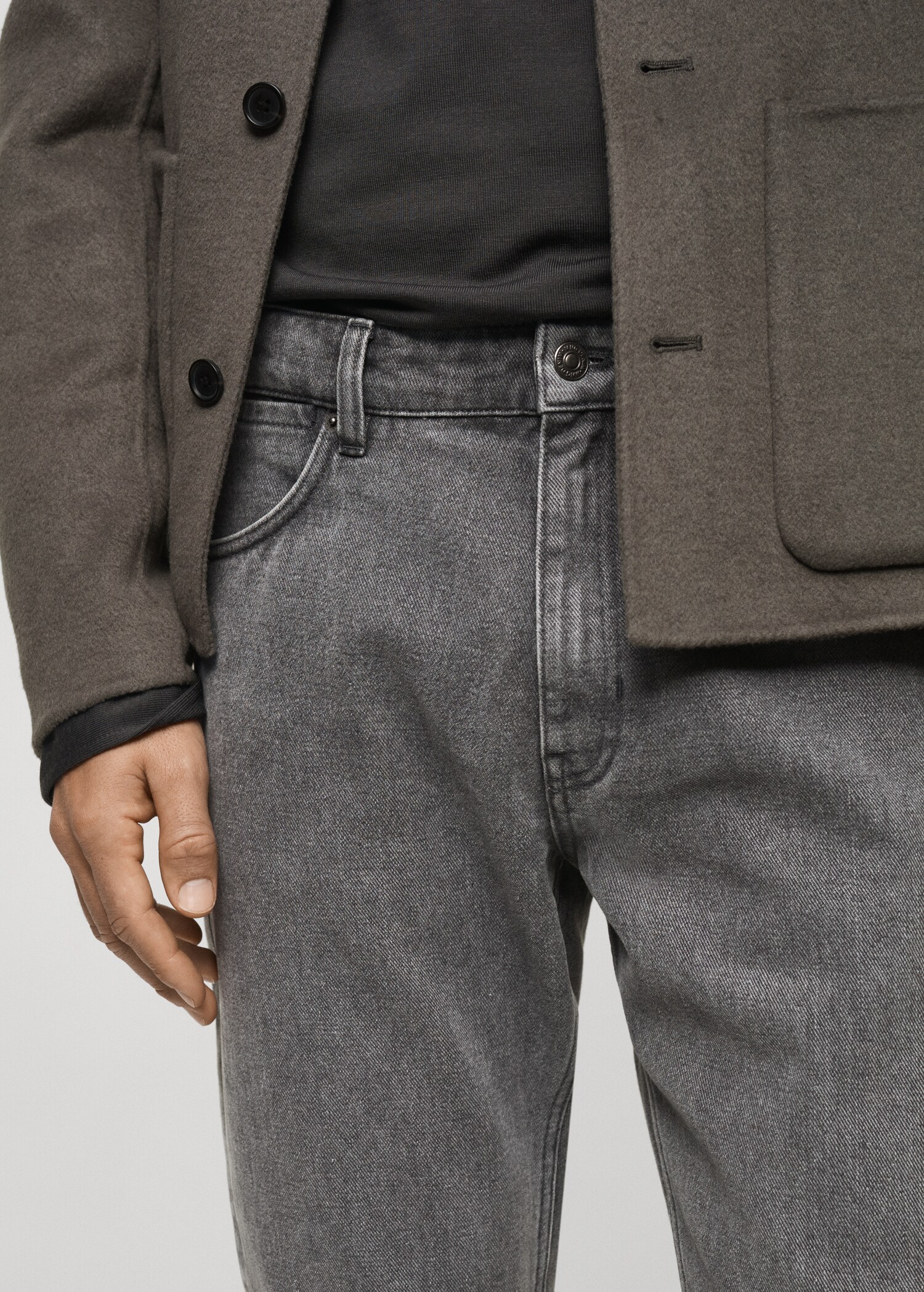 Джинсы slim fit серого цвета - Деталь изделия 1