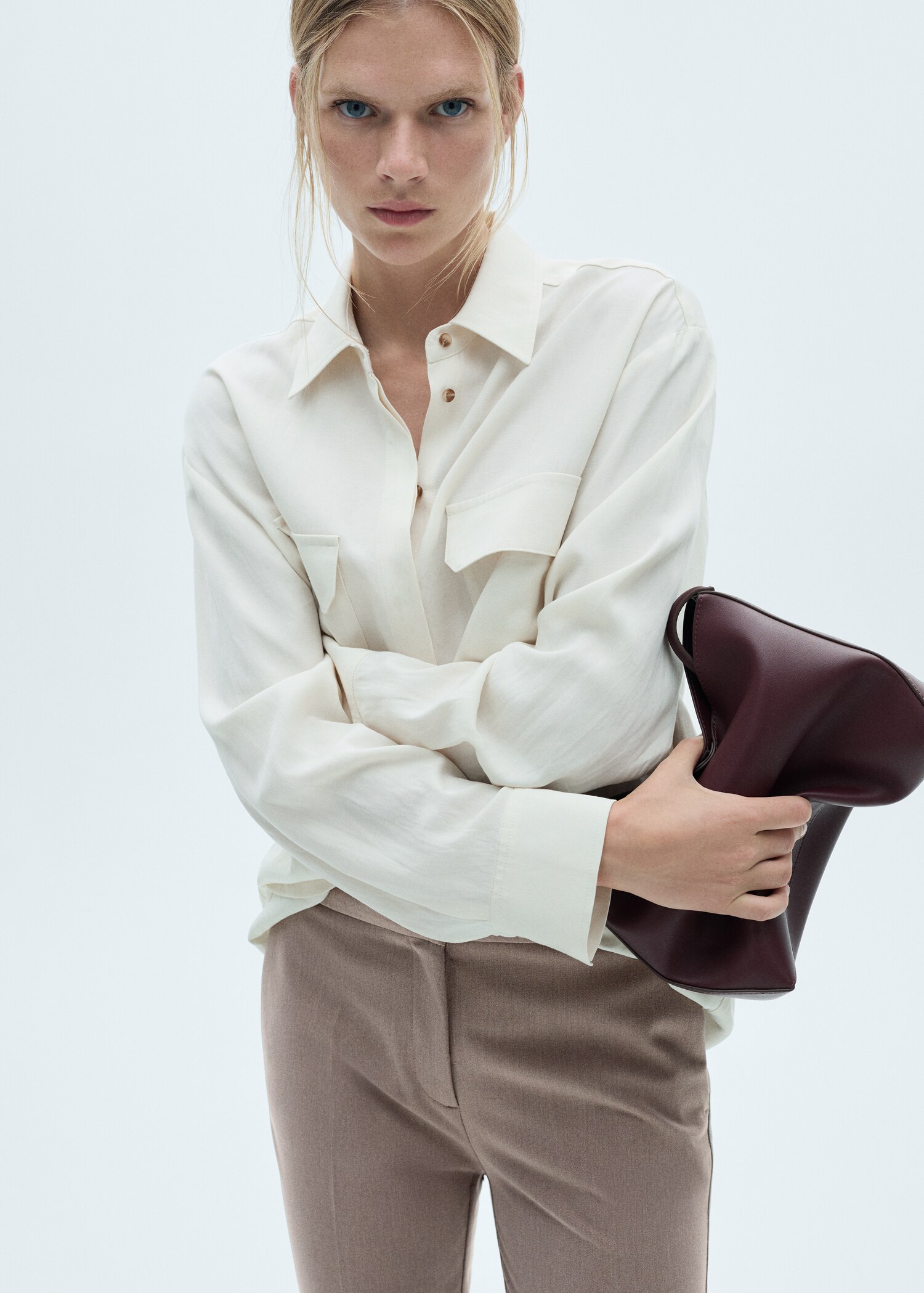 Flared flowing pants - Details of the article 1