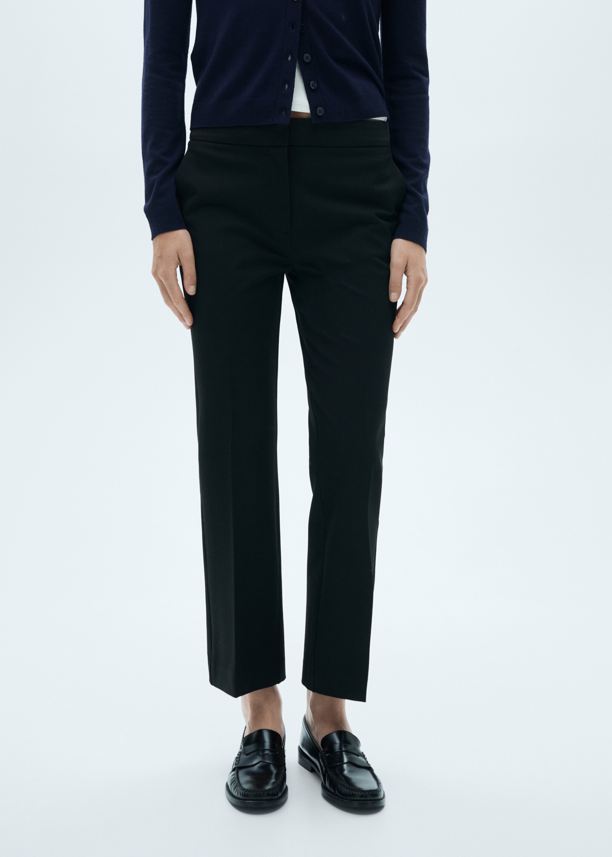 Pantalón fluido flare - Plano medio
