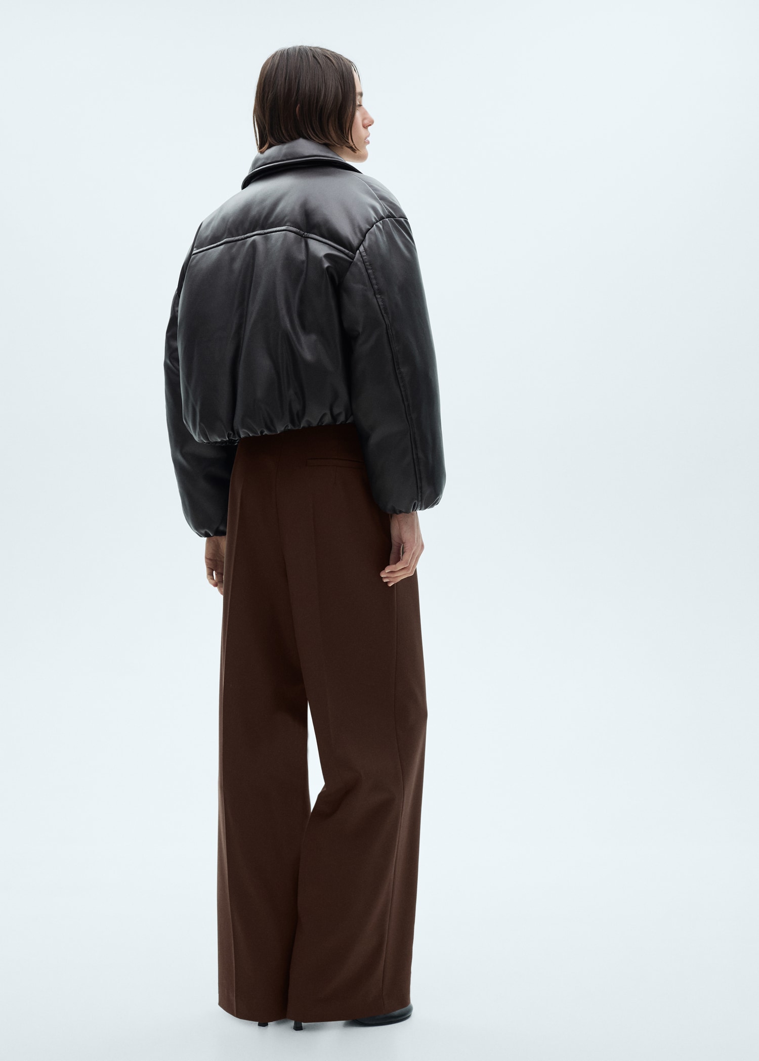 Wideleg pleated trousers - Reverse of the article