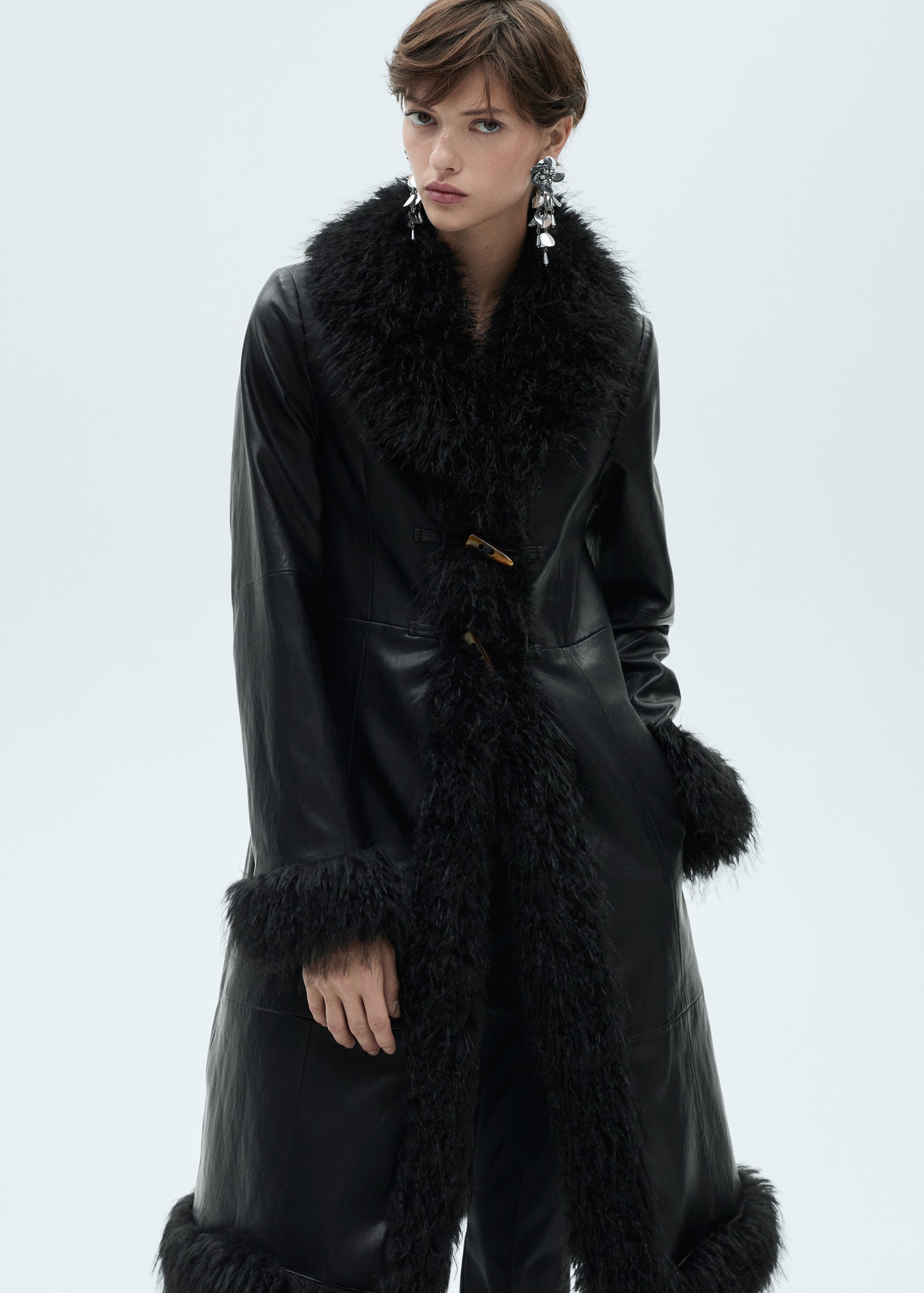 Shearling-lined fur-effect coat Women MANGO Japan