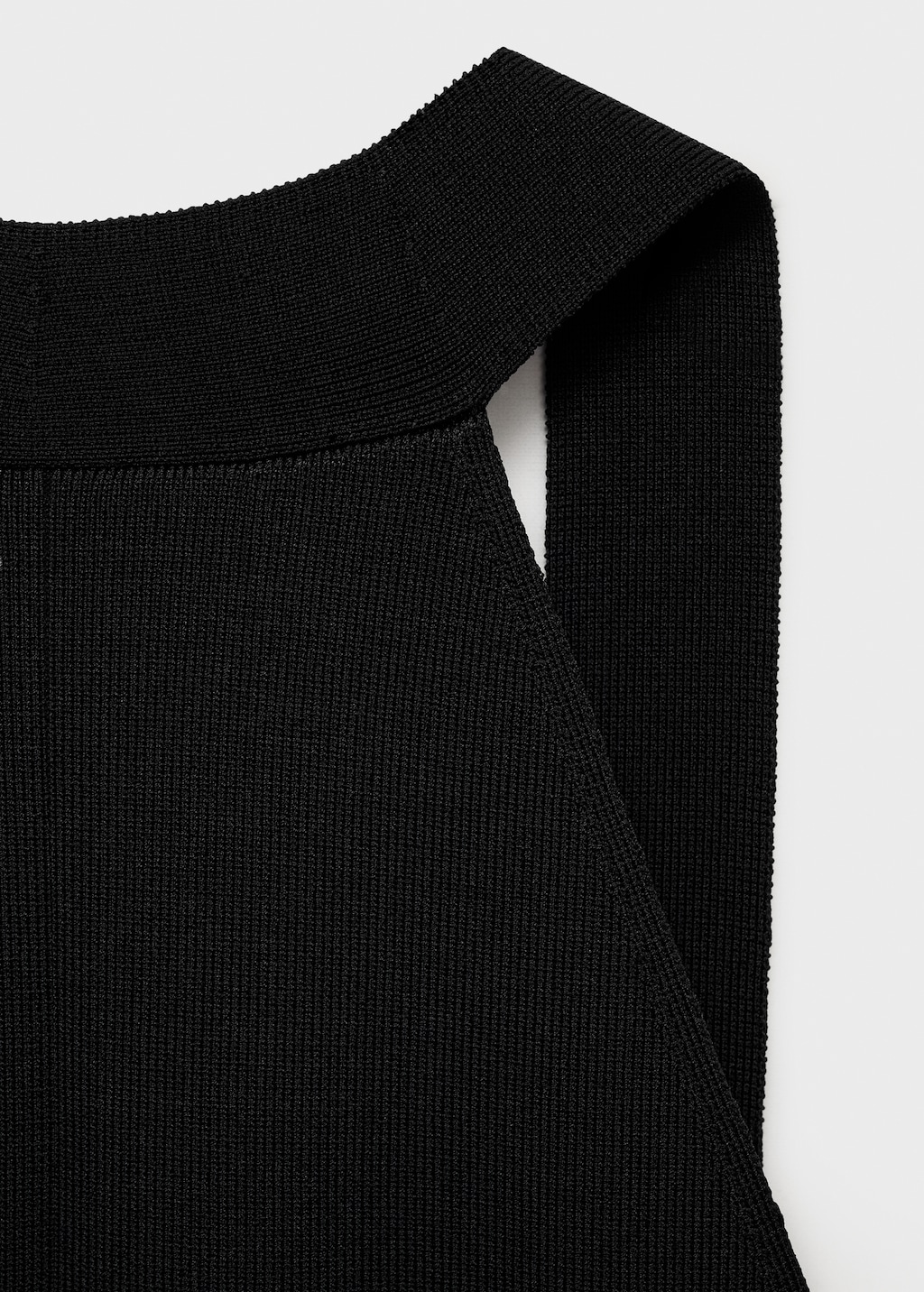Open-back knitted dress