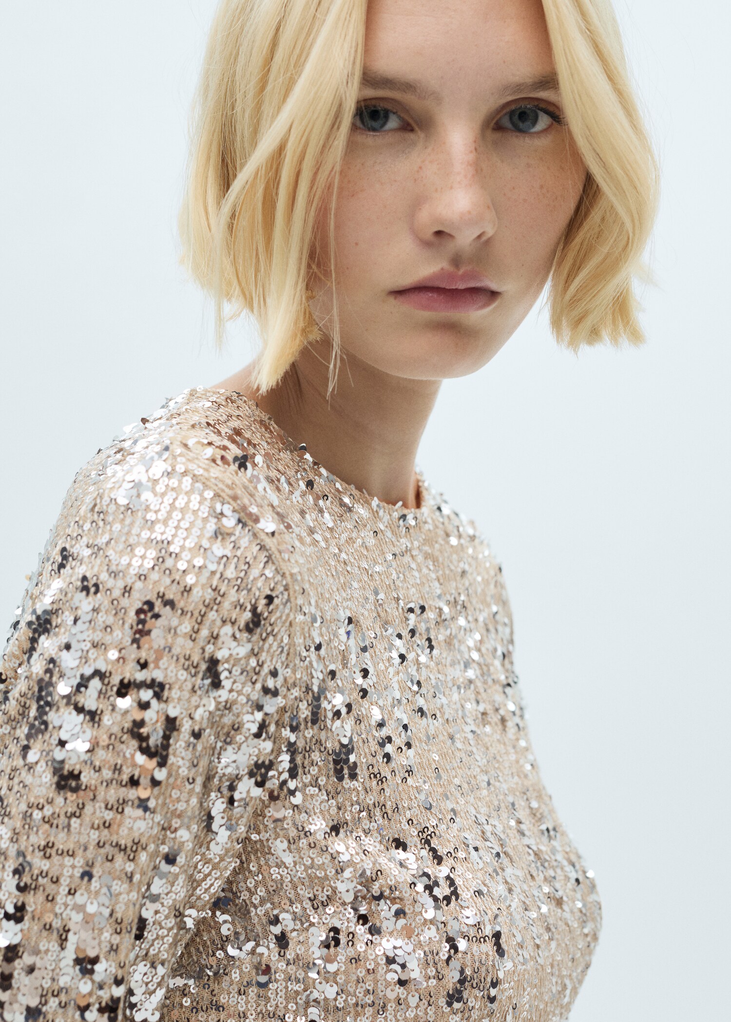 Sequin shoulder pads dress - Details of the article 1
