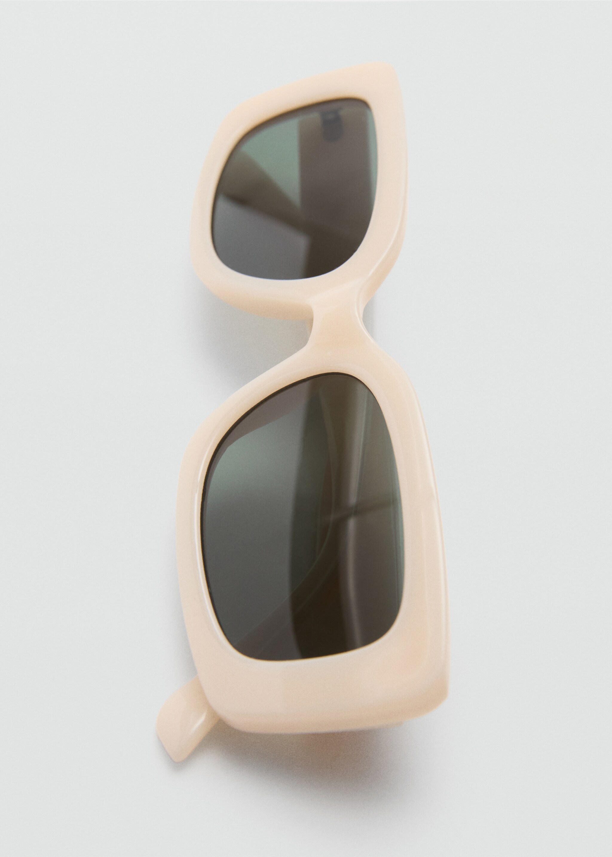 Resin frame sunglasses - Details of the article 2
