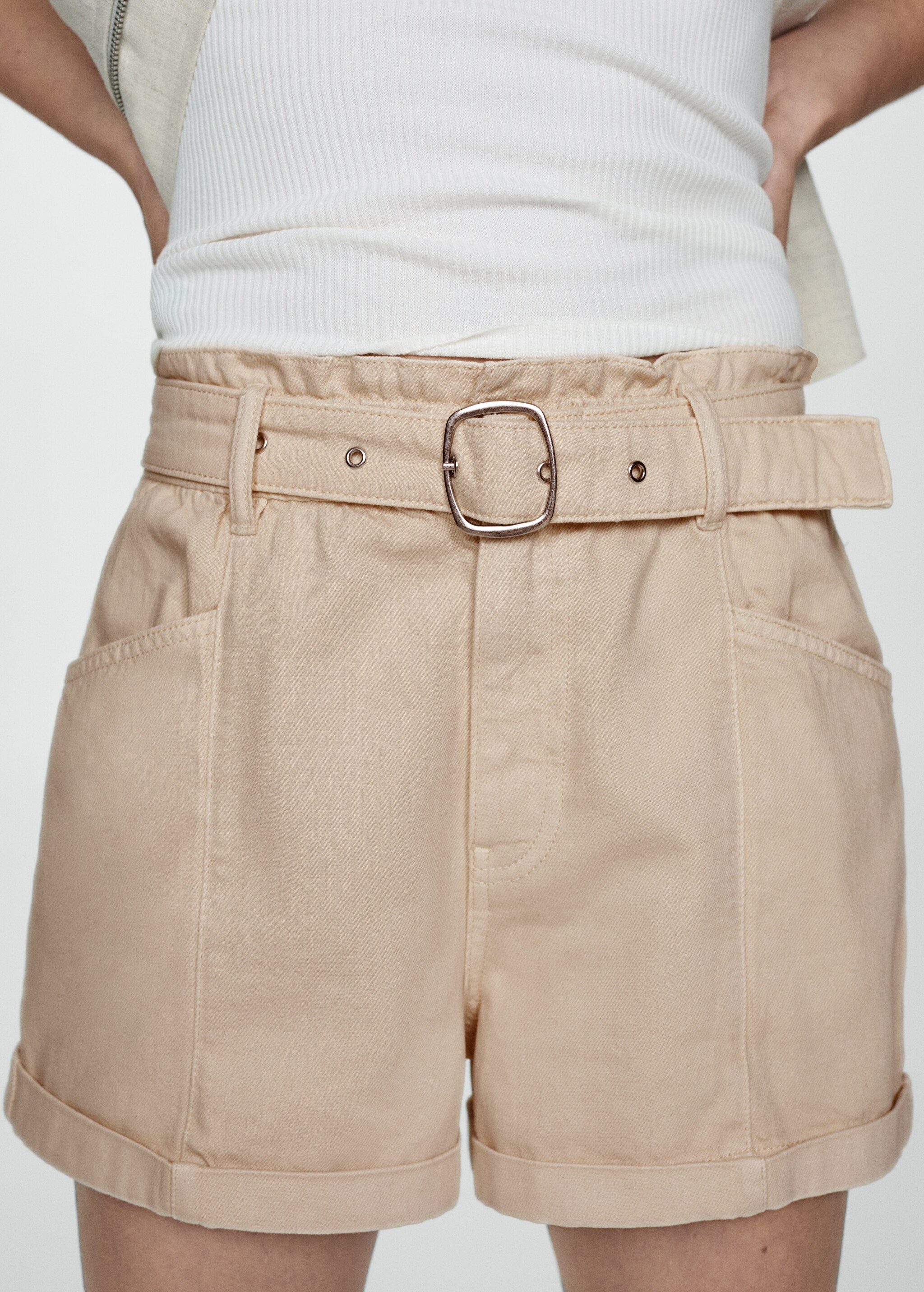 Denim shorts with belt - Details of the article 6