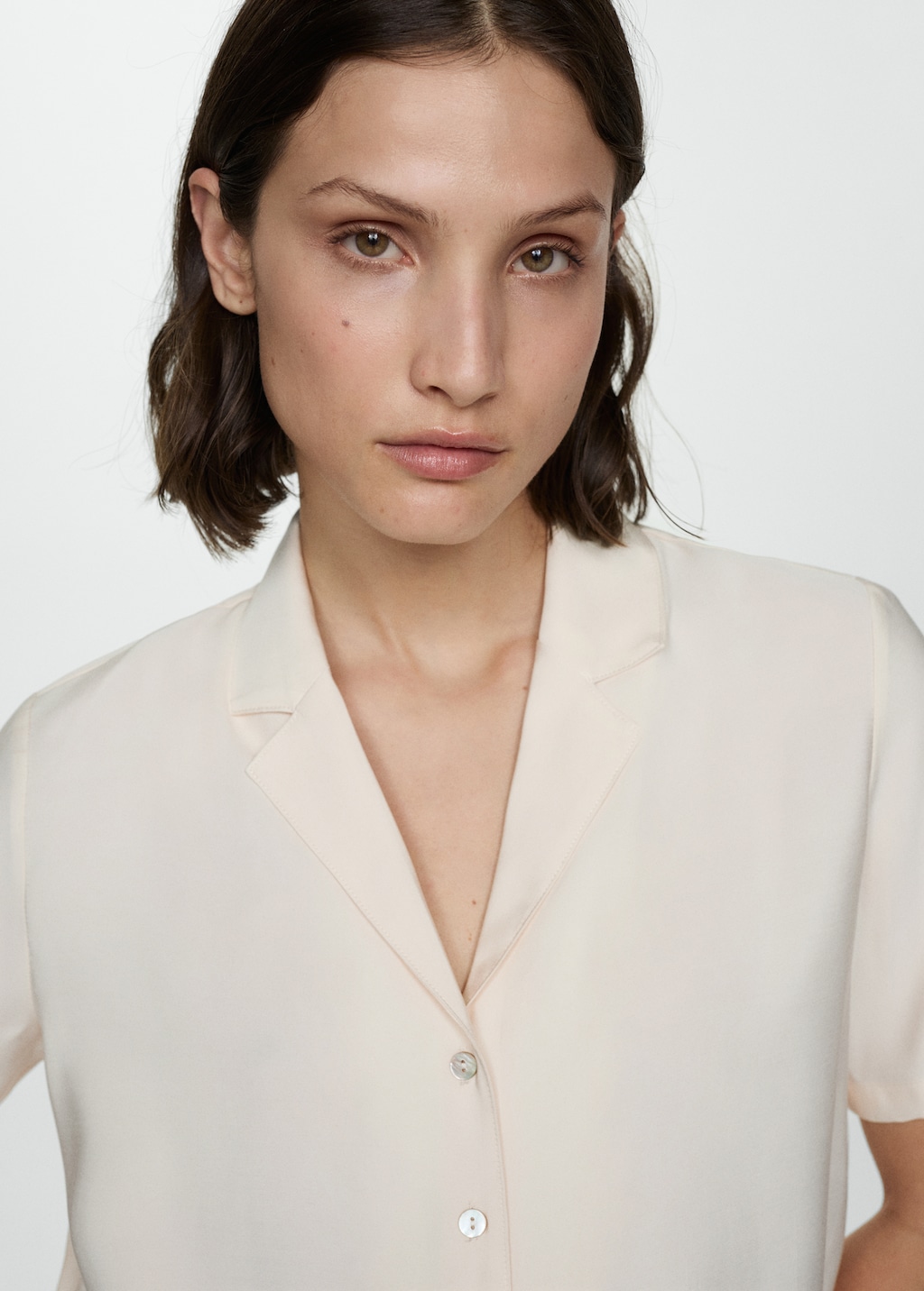 Short sleeved satin shirt Women MANGO Thailand