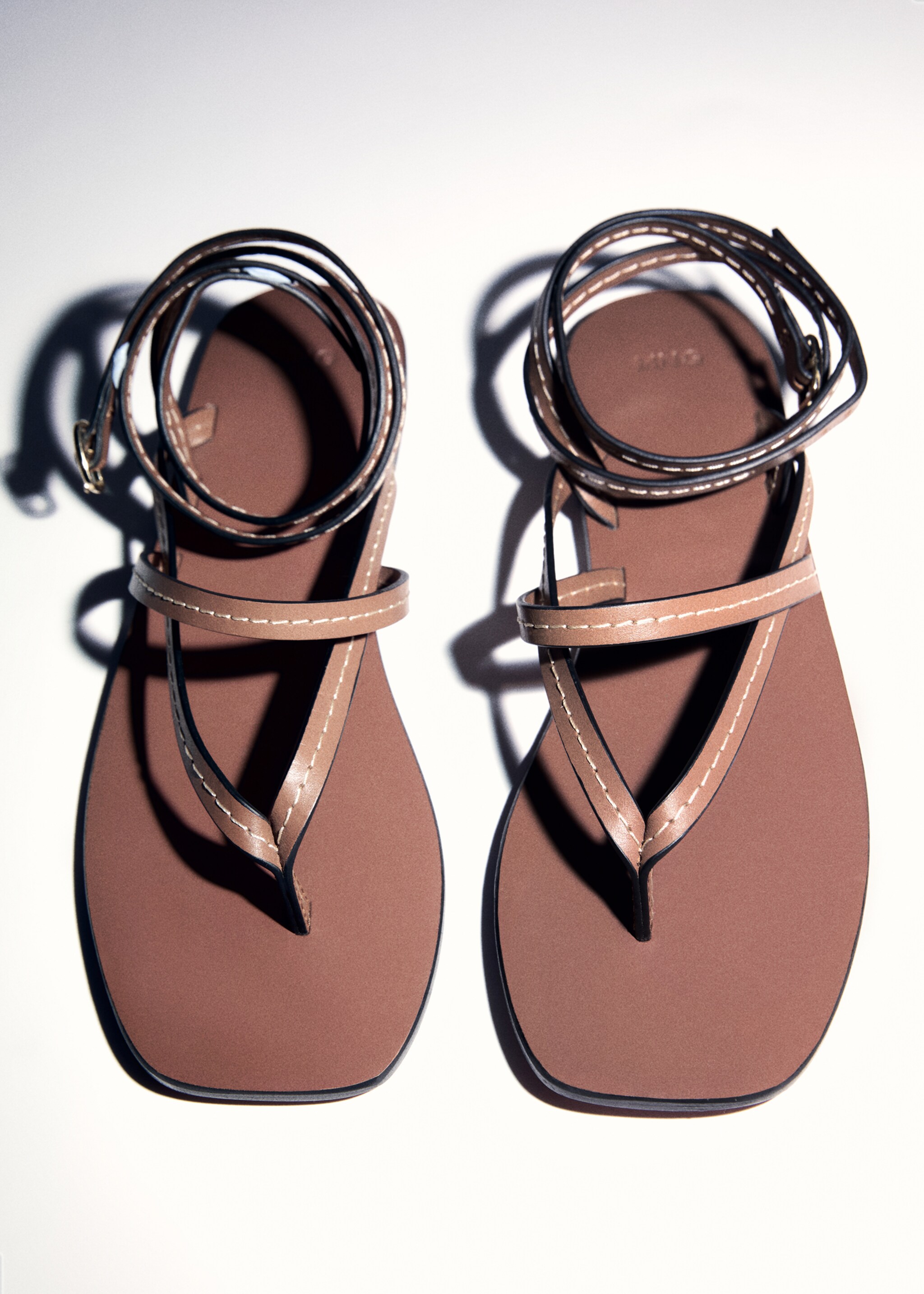 Leather straps sandals - Details of the article 5, Leather. Ref: 77040288-00.