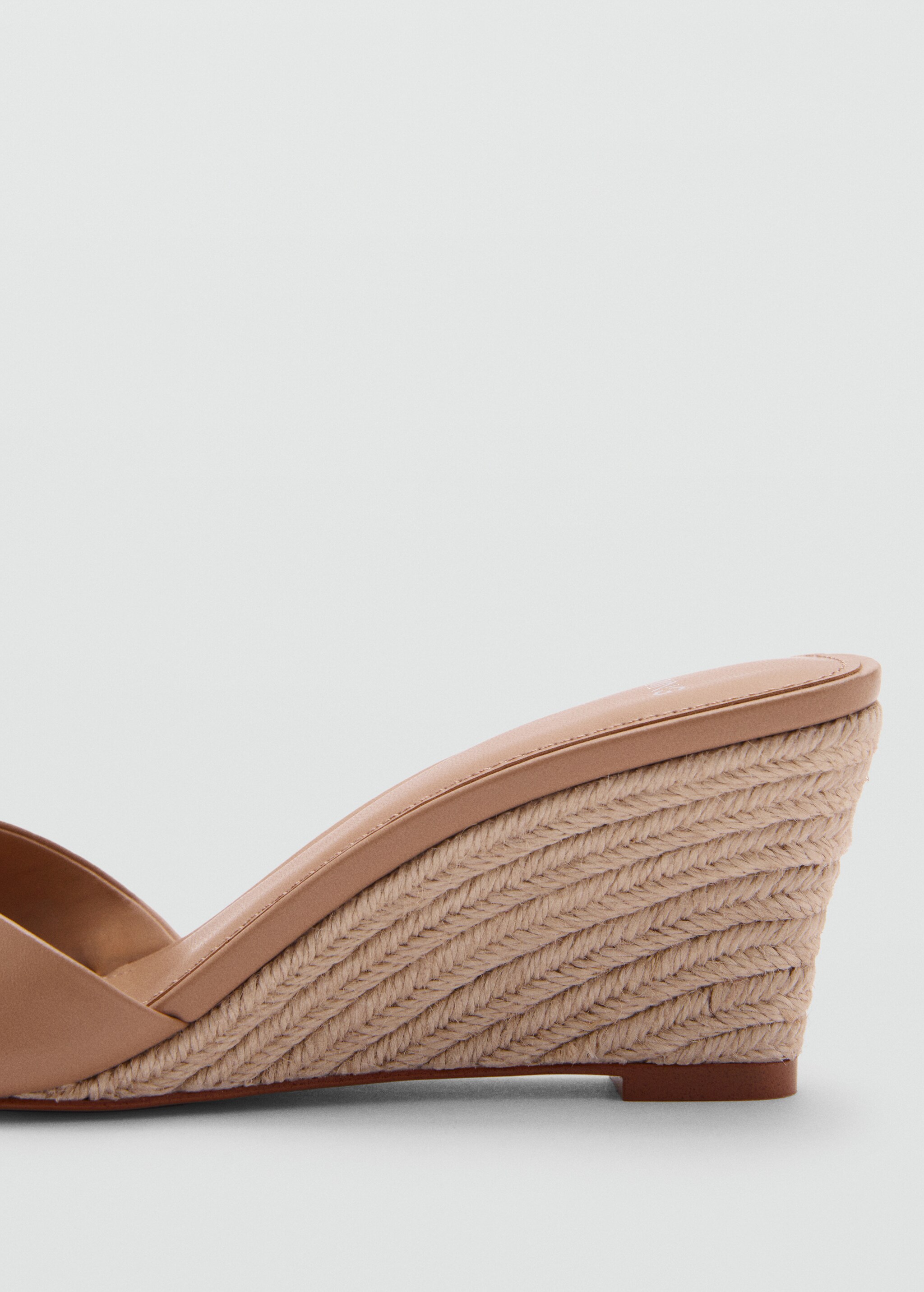 Wedge-heel sandal - Деталь изделия 1