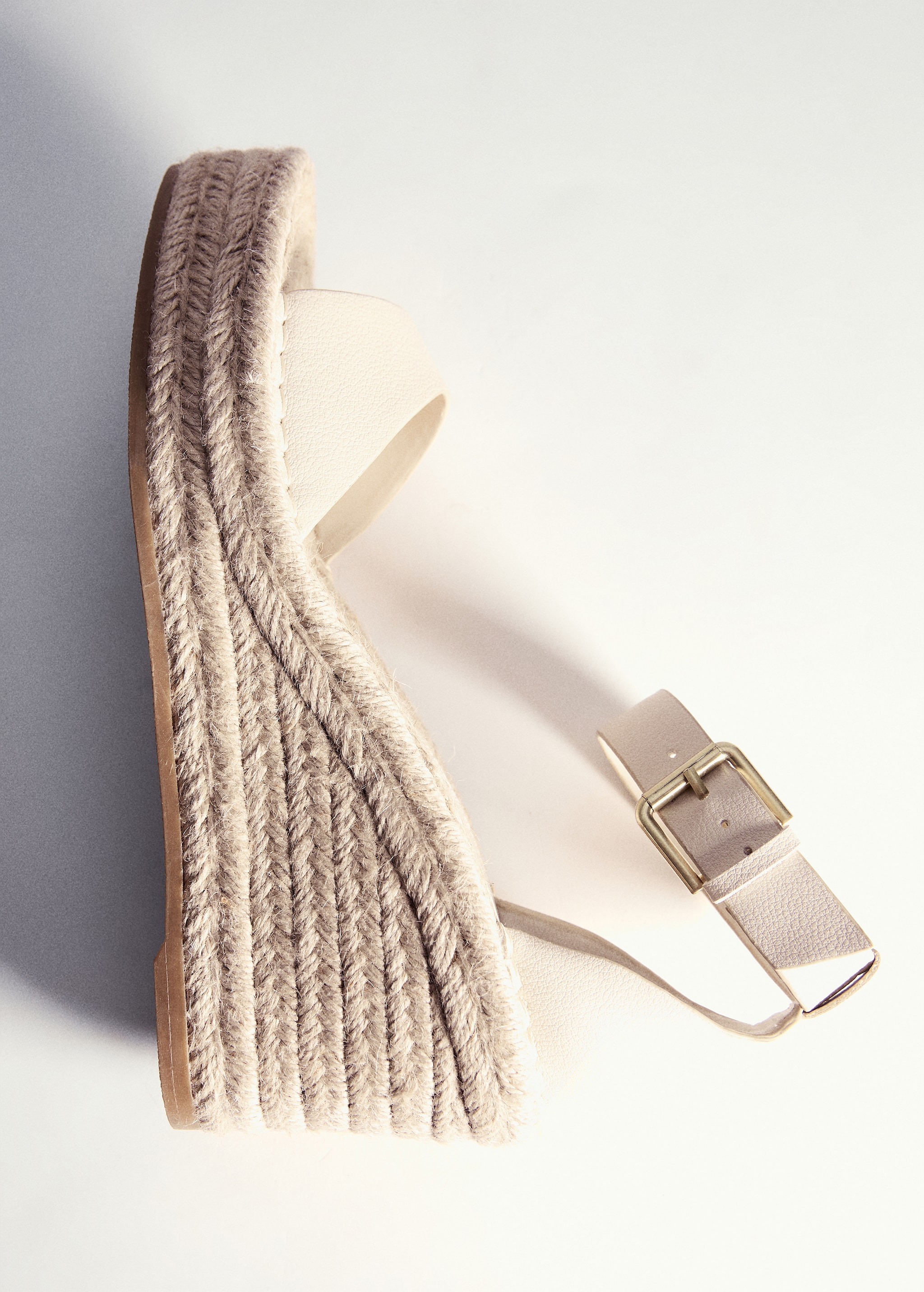 Wedge buckle sandals - Details of the article 5