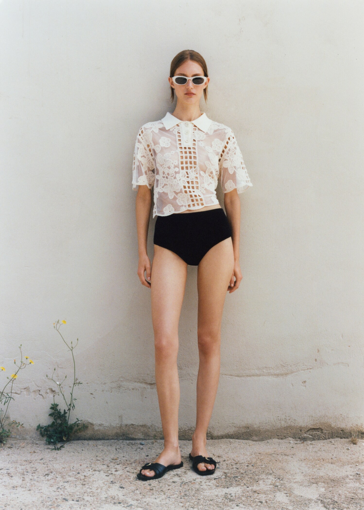 Blusa bordada com pormenores rendados - Pormenor do artigo 6