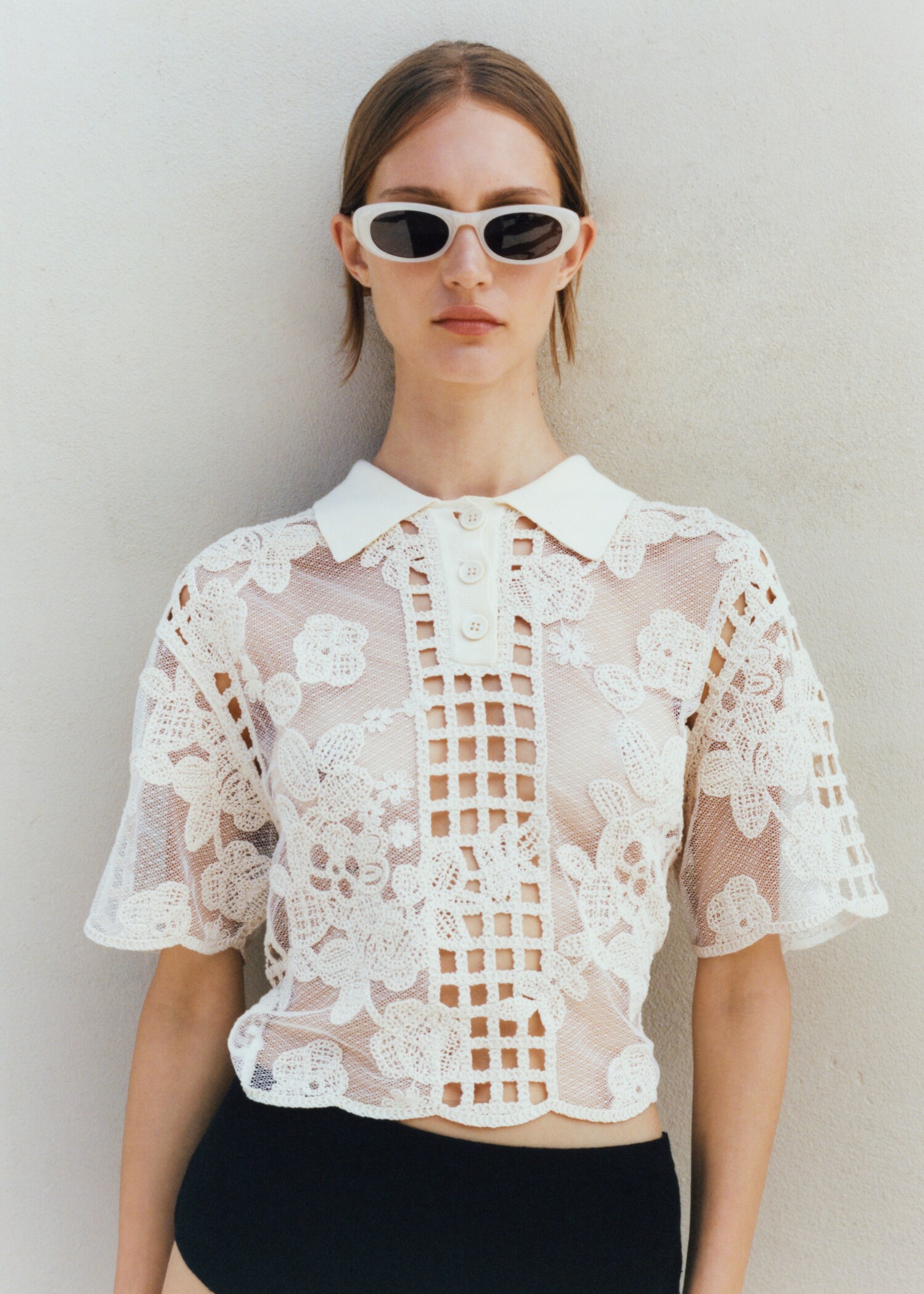 Blusa bordada com pormenores rendados - Pormenor do artigo 7