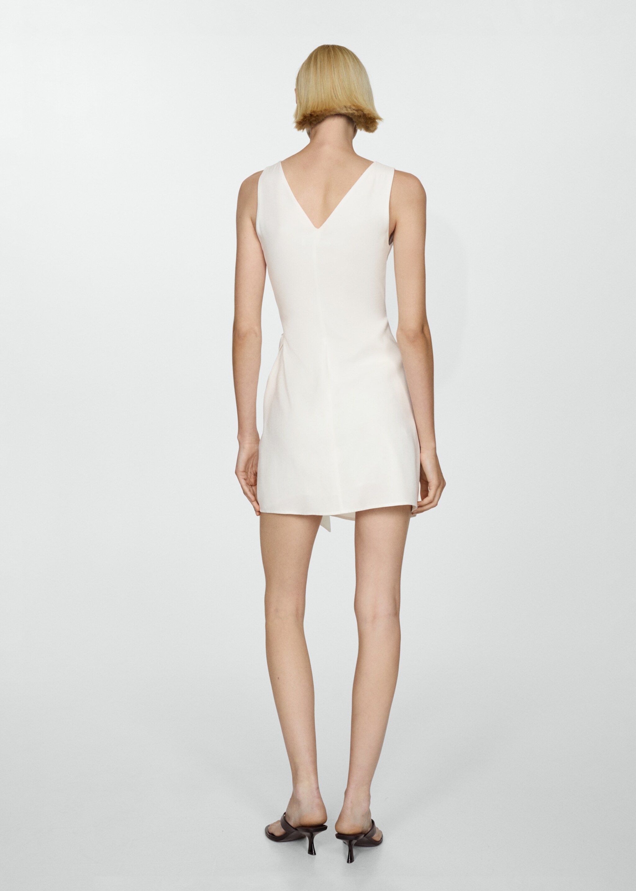 Vestido cruzado lazo - Reverso del artículo, Blanco roto. Ref: 77040366-00.