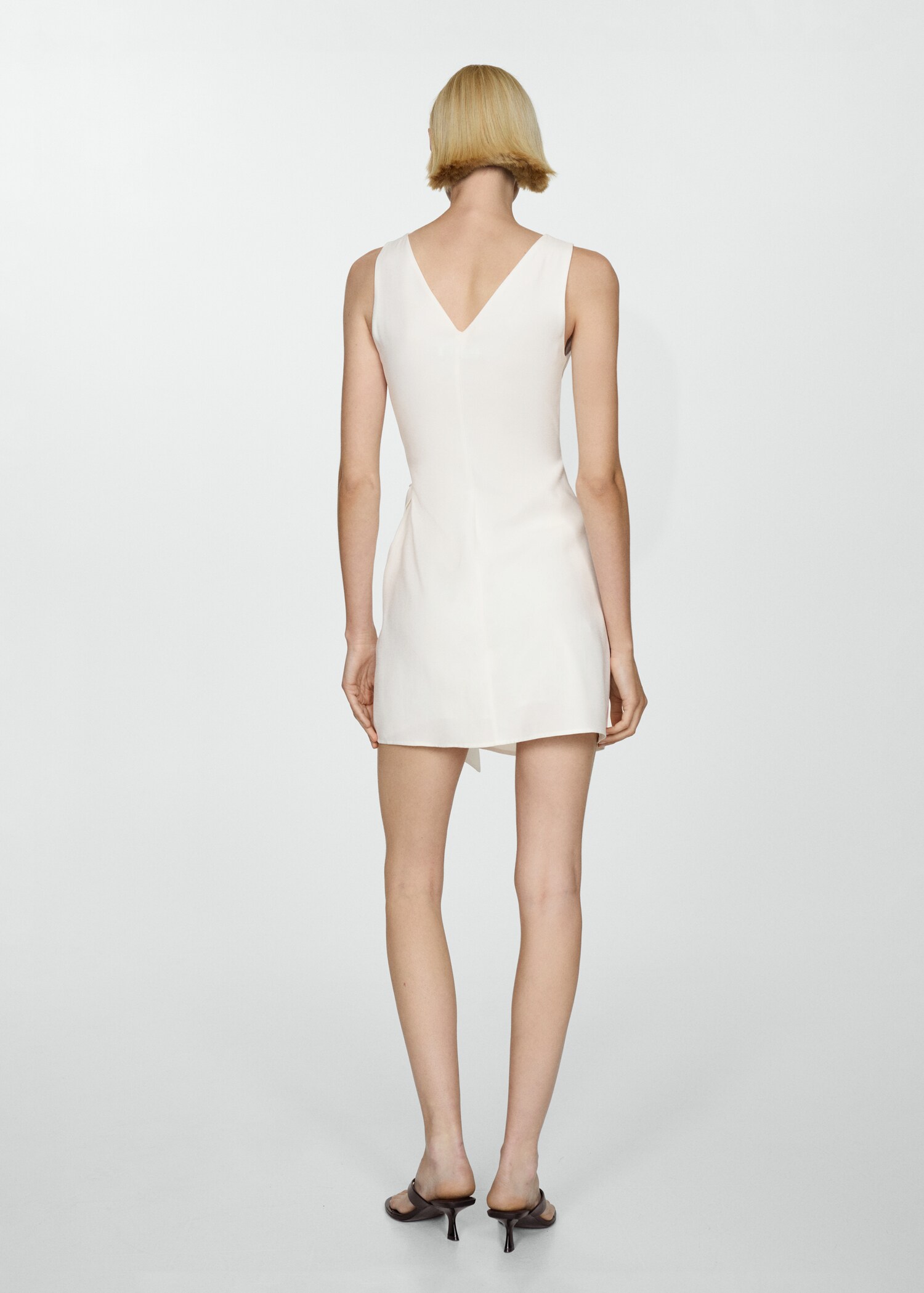 Bow wrap dress - Reverse of the article