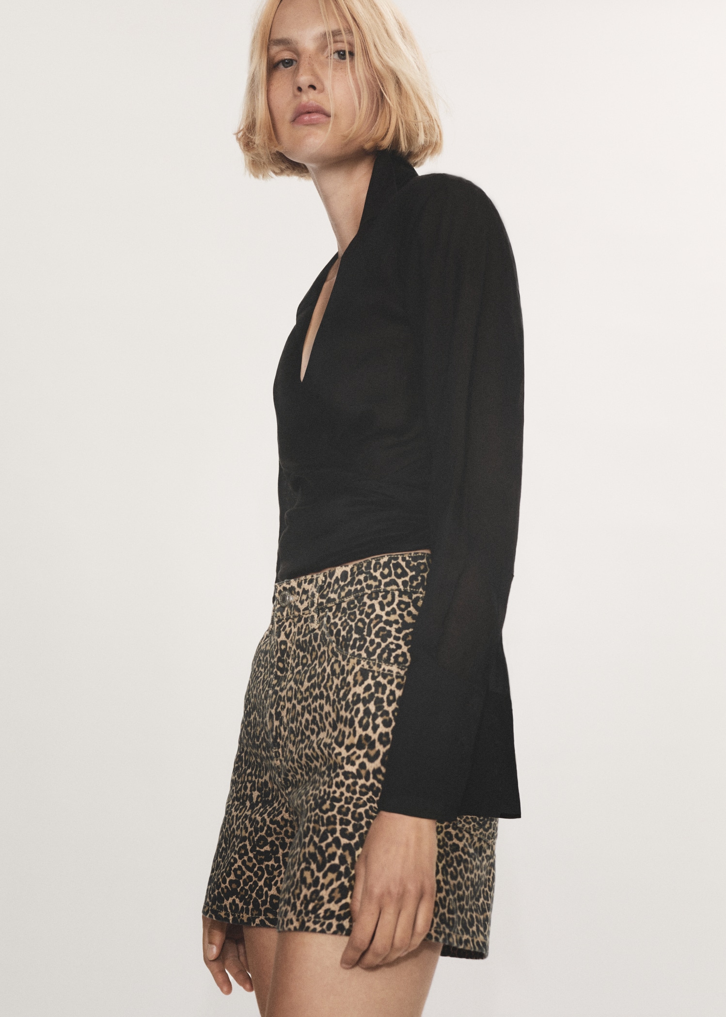 Leopard-print straight shorts - Main Image