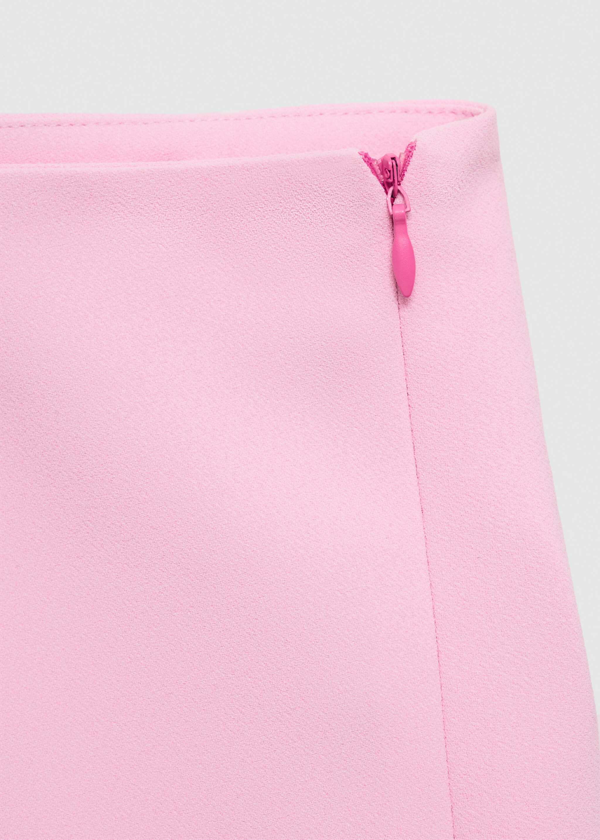 Gerade Shorts mit mittlerer Bundhöhe - Detail des Artikels 0