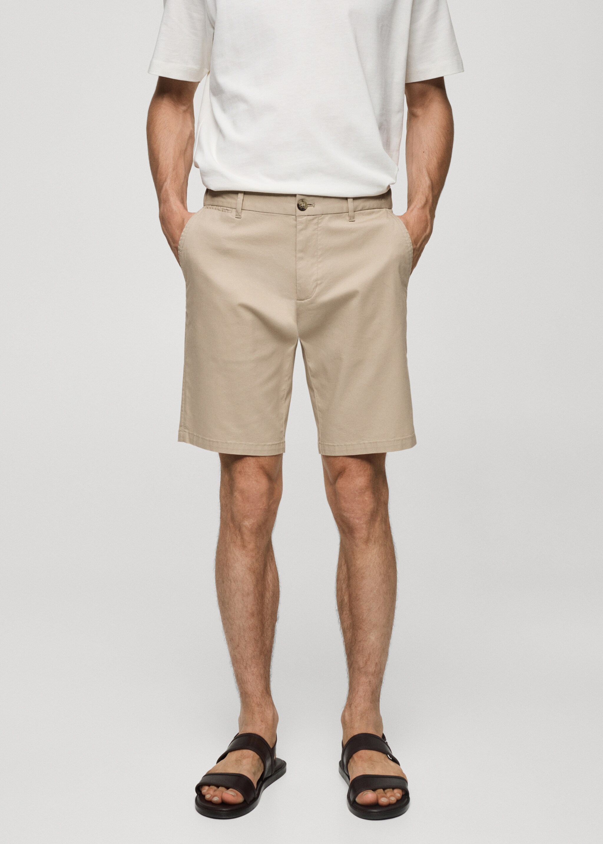 Bermuda slim-fit chino coton - Plan moyen, Beige. Ref: 77040564-00.