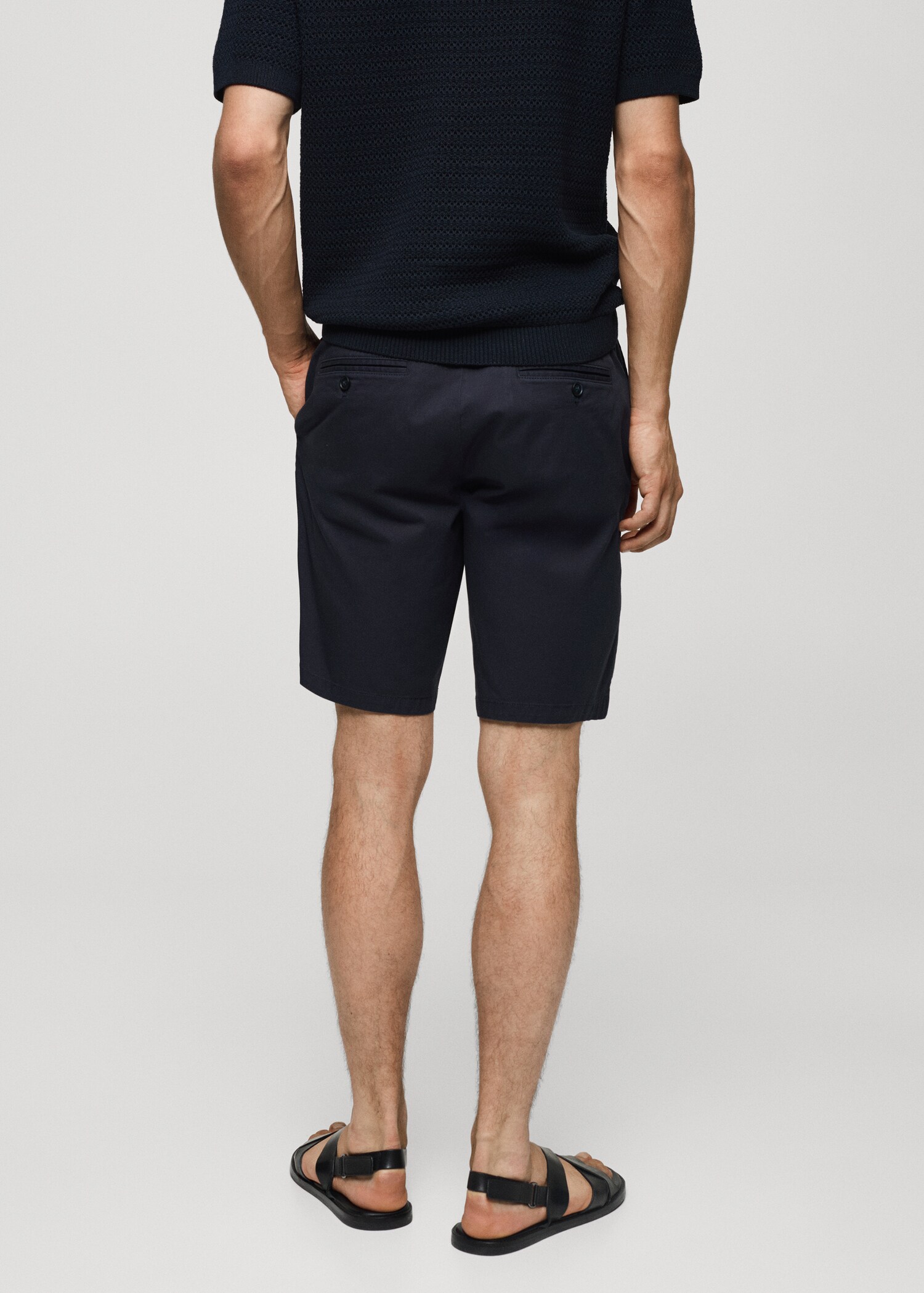 Katoenen chino slim-fit bermuda - Achterkant van het artikel