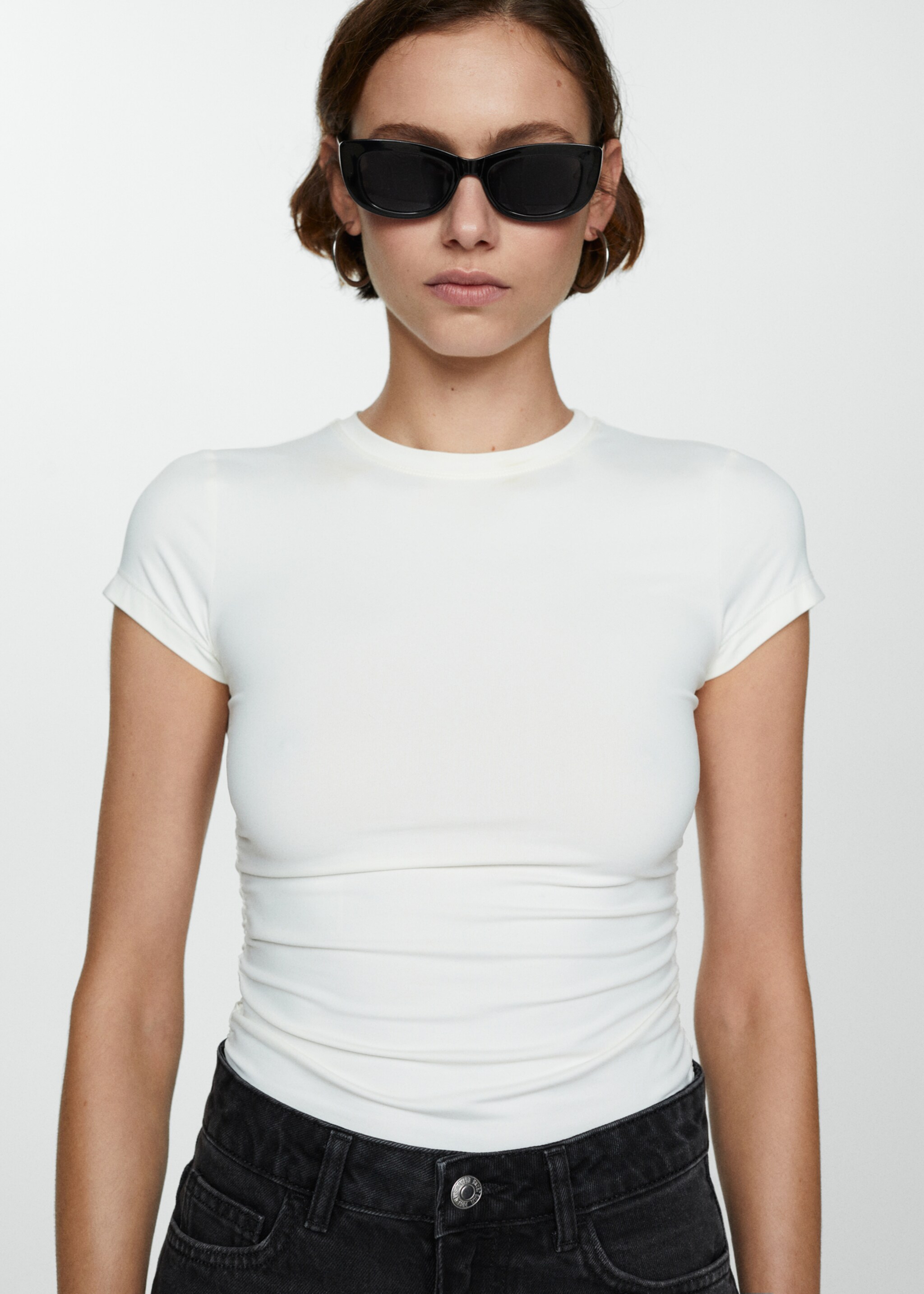 Shorts denim mom-fit tiro alto - Detalle del artículo 2, Denim negro. Ref: 77040573-00.