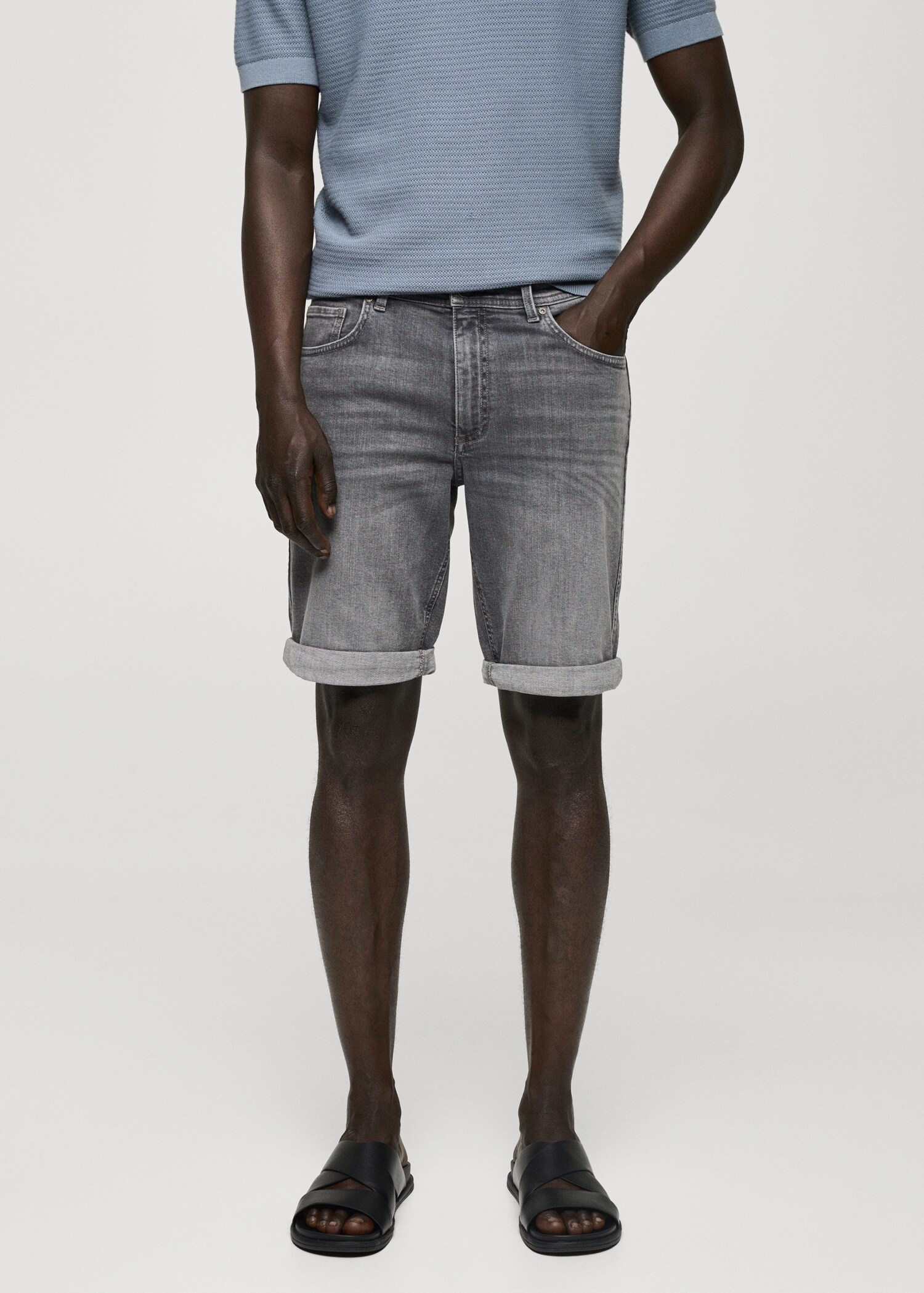 Jeansbermudas slim fit - Bild av mittparti