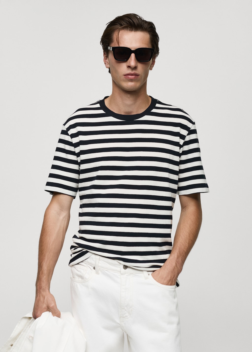 Mango Gestreiftes Regular-Fit-T-Shirt aus 100 % Baumwolle