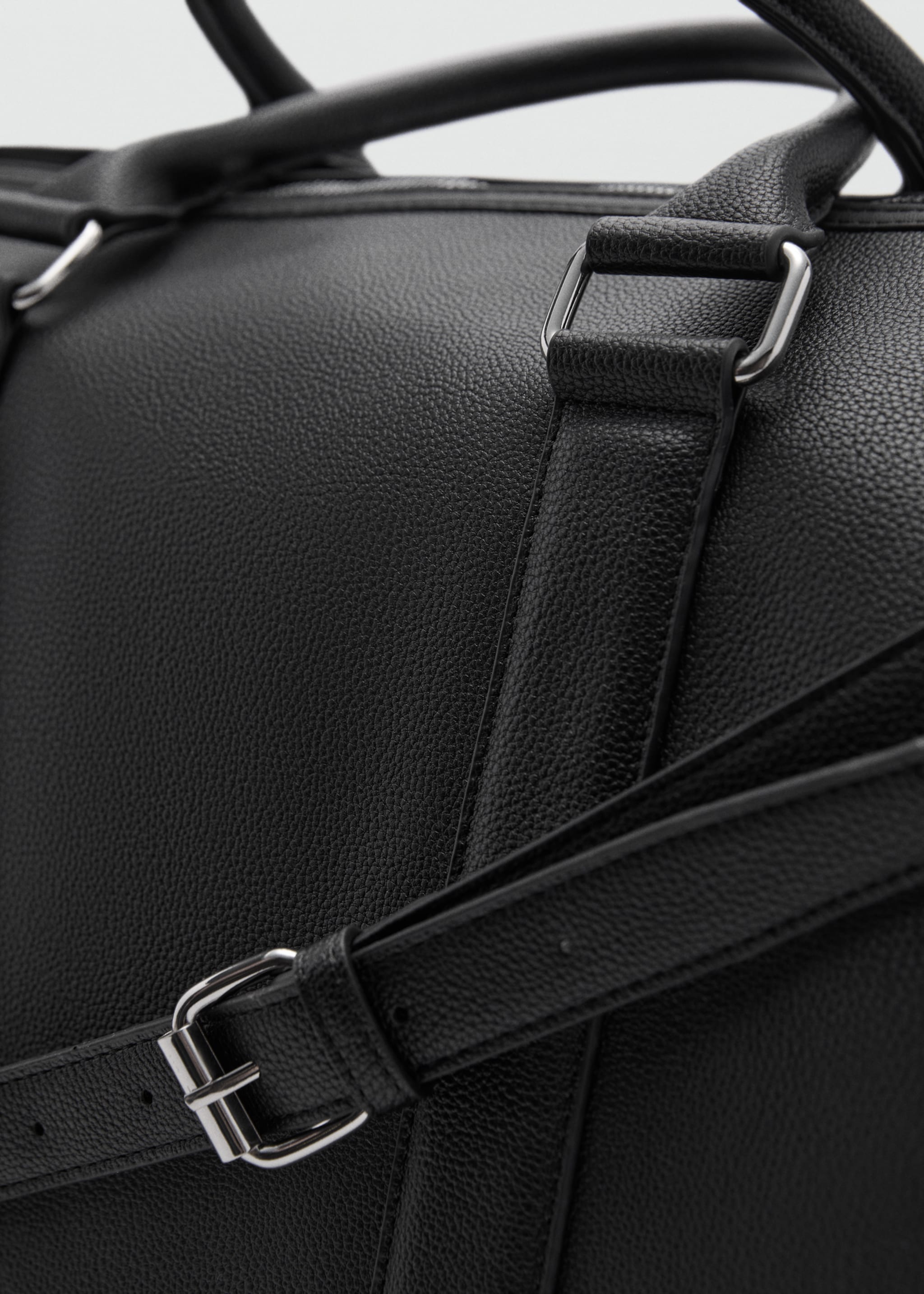 Patent faux-leather bowling bag - Details of the article 3, Black. Ref: 77042543-00.